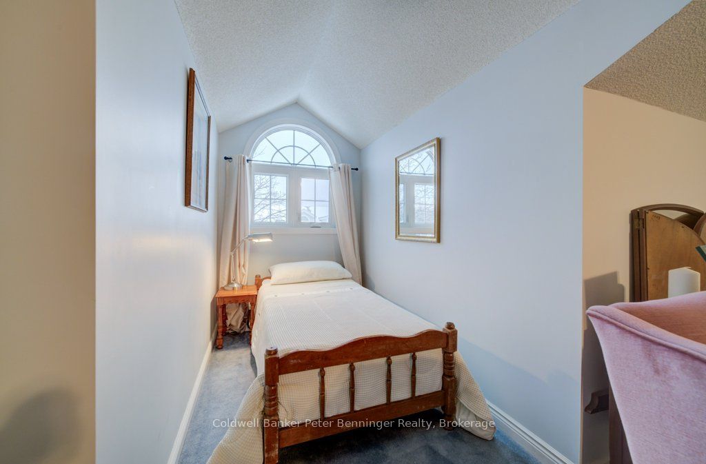 874 Arlington Street 16 Property Photo 26