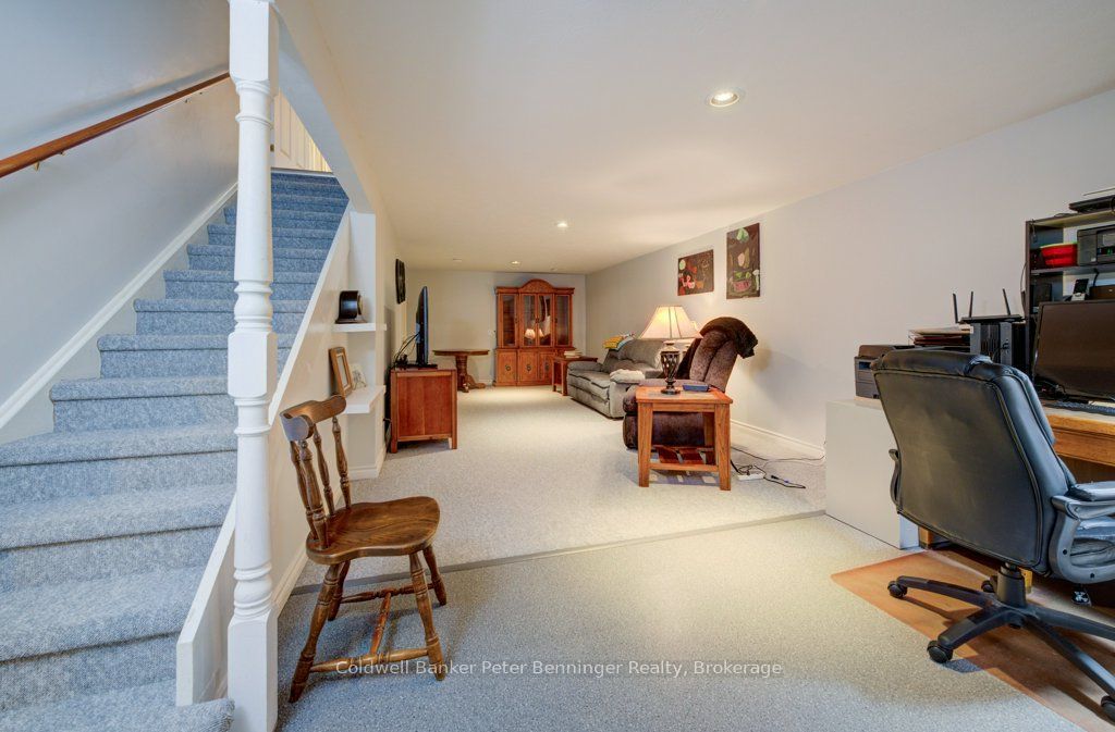 874 Arlington Street 16 Property Photo 28