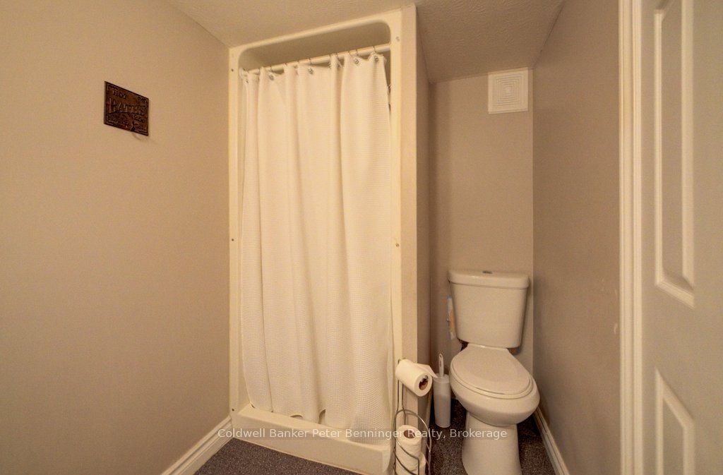874 Arlington Street 16 Property Photo 32