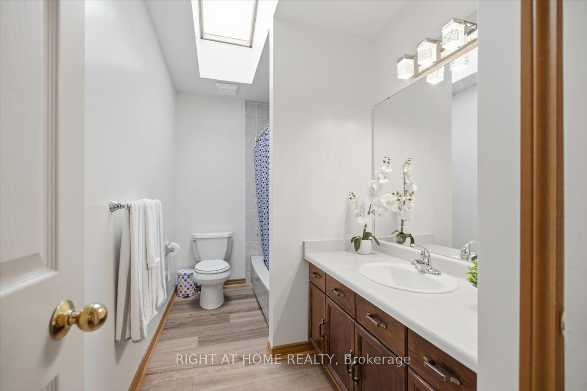 7046 Diane Crescent Property Photo 26