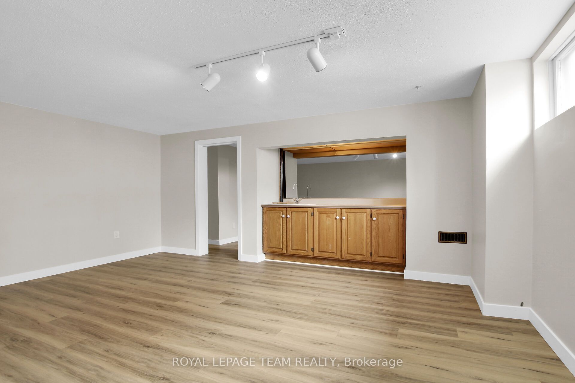 616 Westview Avenue Property Photo 36