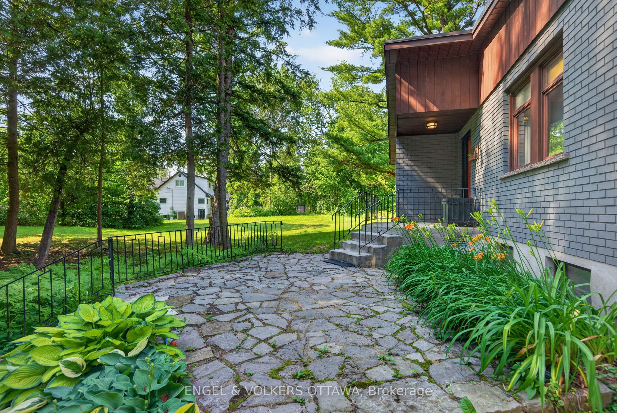 4167 Farmers Way Property Photo 6