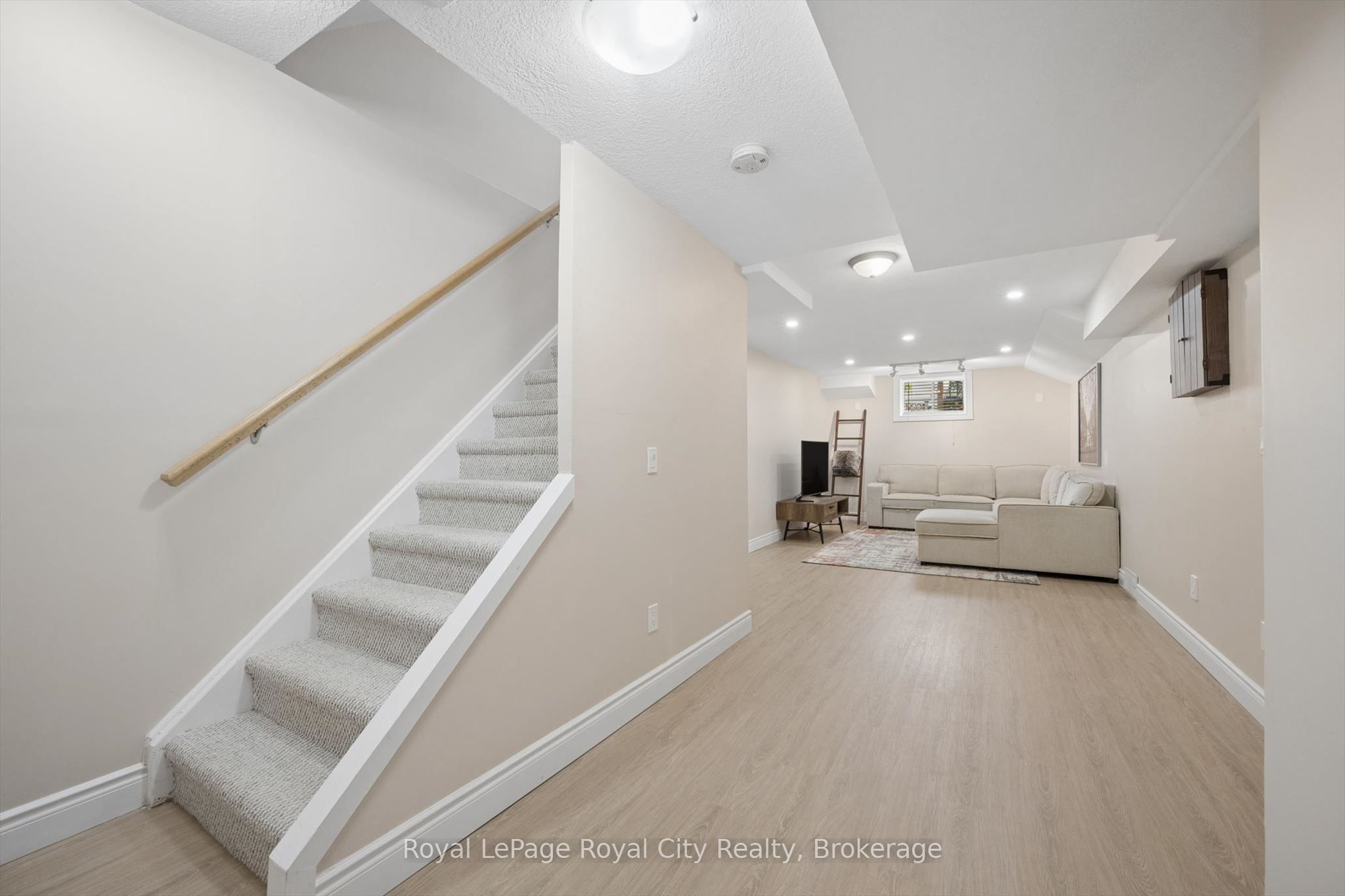 63 Starview Crescent Property Photo 28
