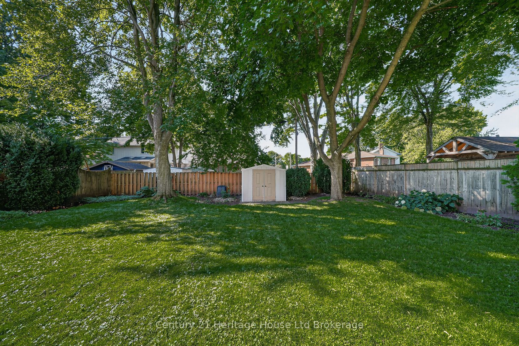812 Hughson Street Property Photo 34