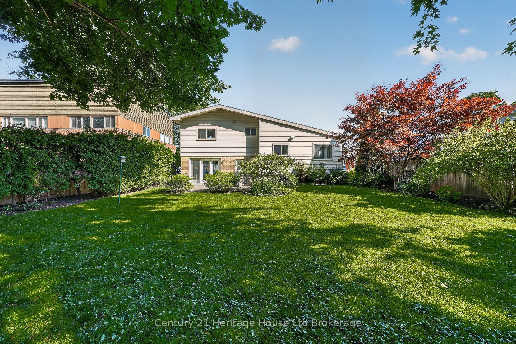 812 Hughson Street Property Photo 37