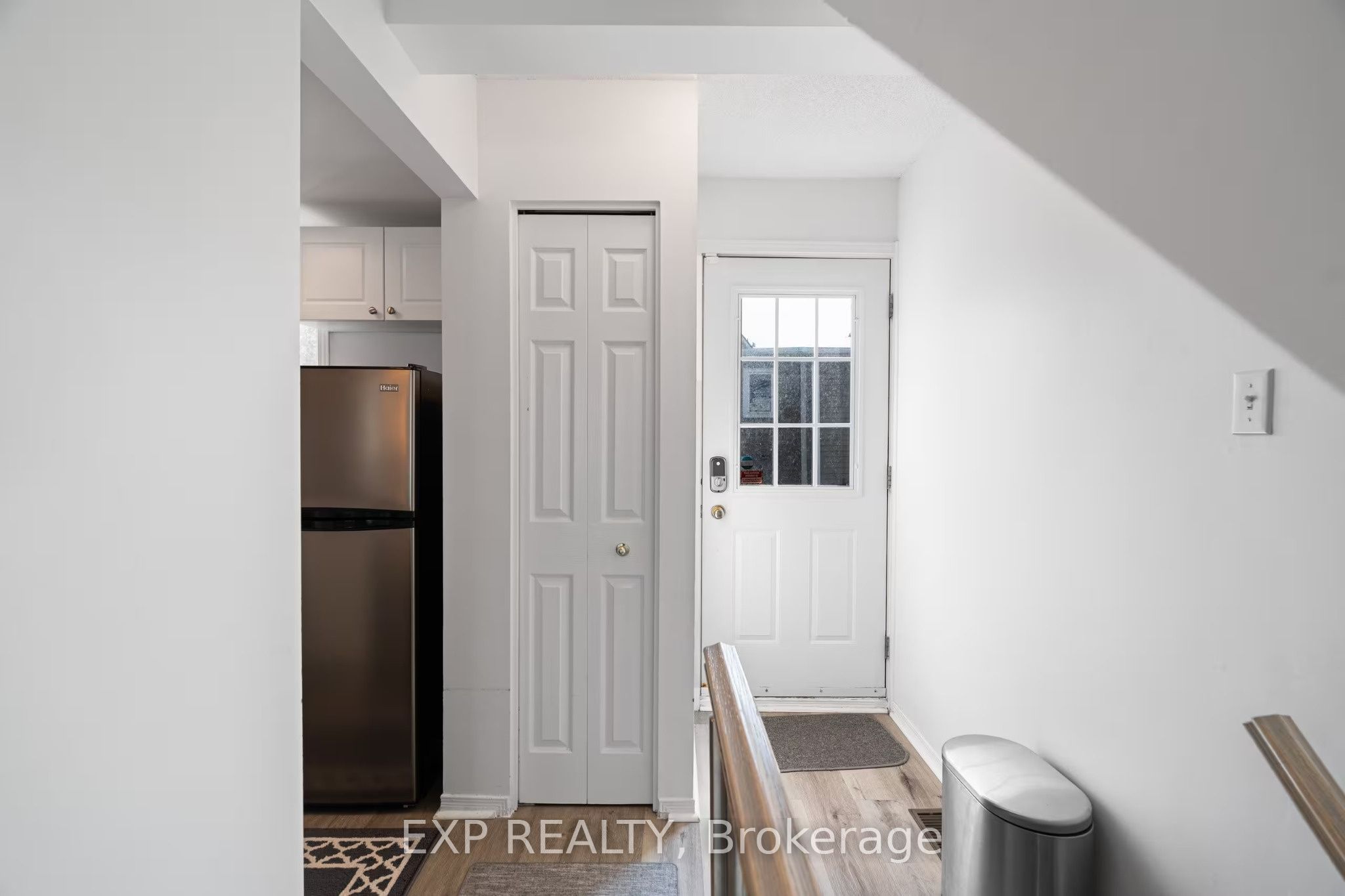 166 Forward Avenue Property Photo 3