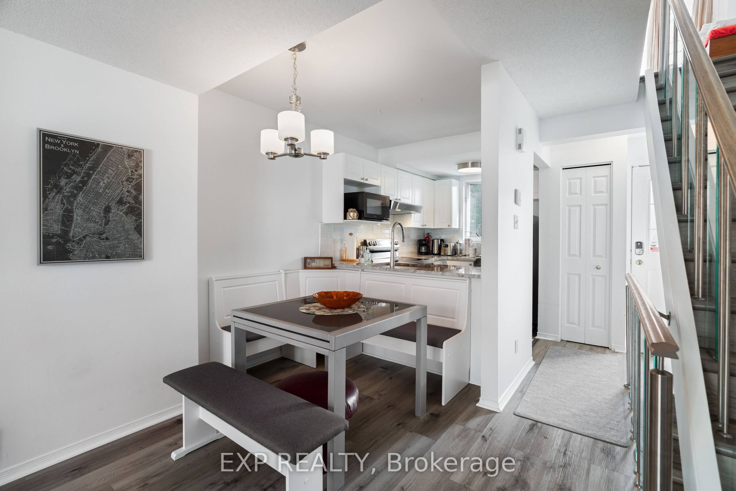 166 Forward Avenue Property Photo 8