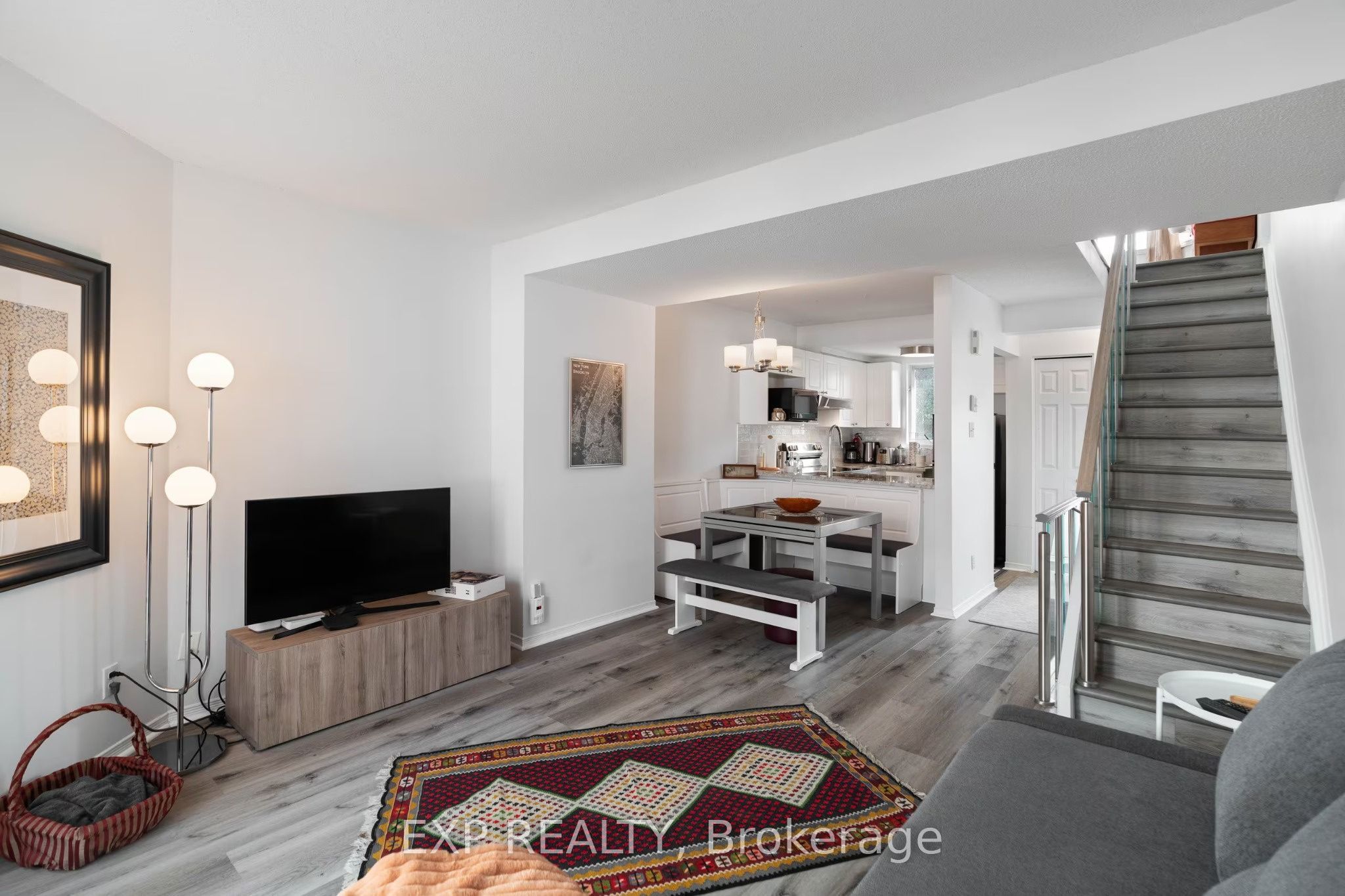 166 Forward Avenue Property Photo 11