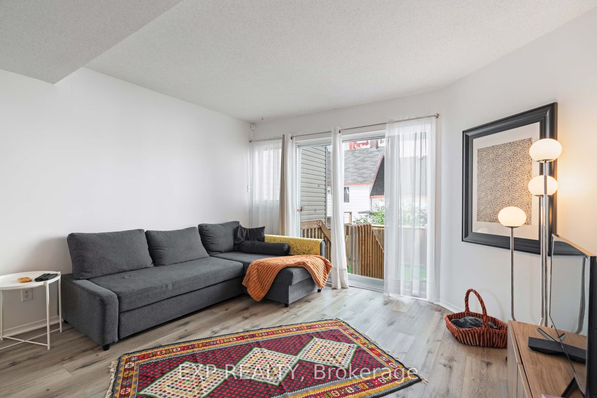 166 Forward Avenue Property Photo 13