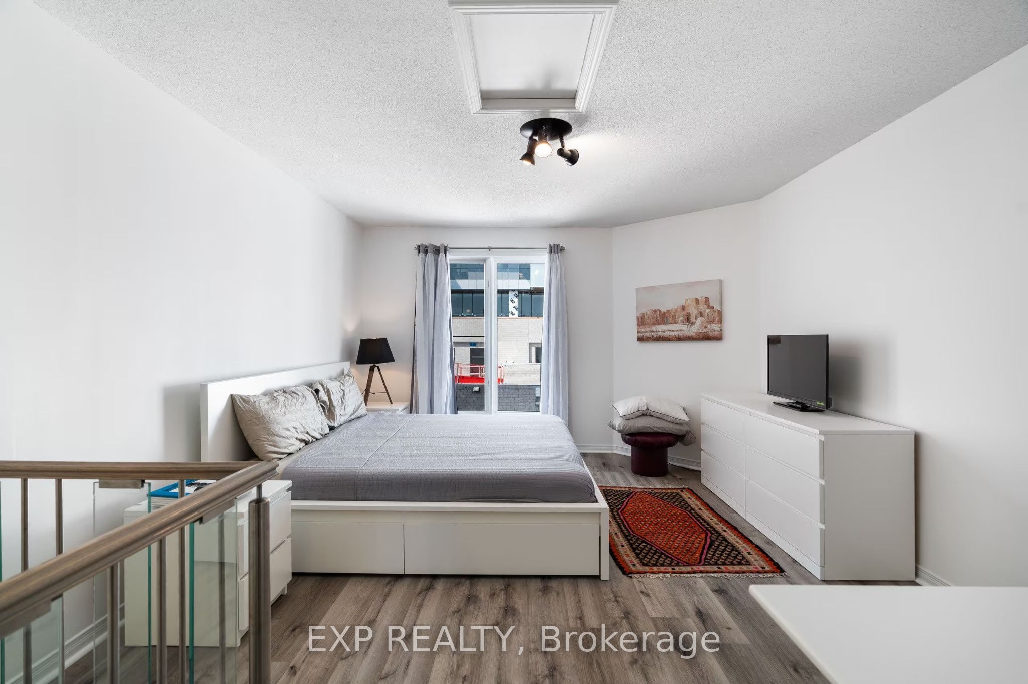 166 Forward Avenue Property Photo 21