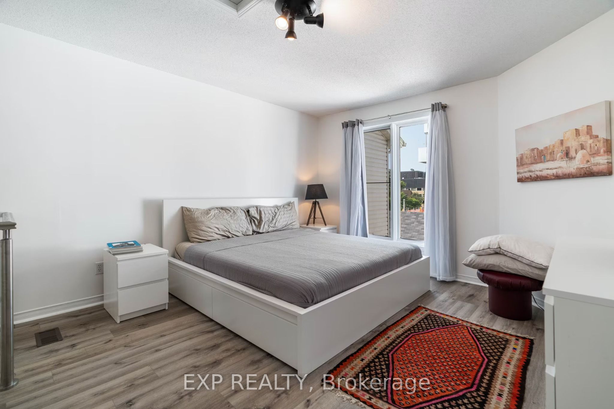 166 Forward Avenue Property Photo 22