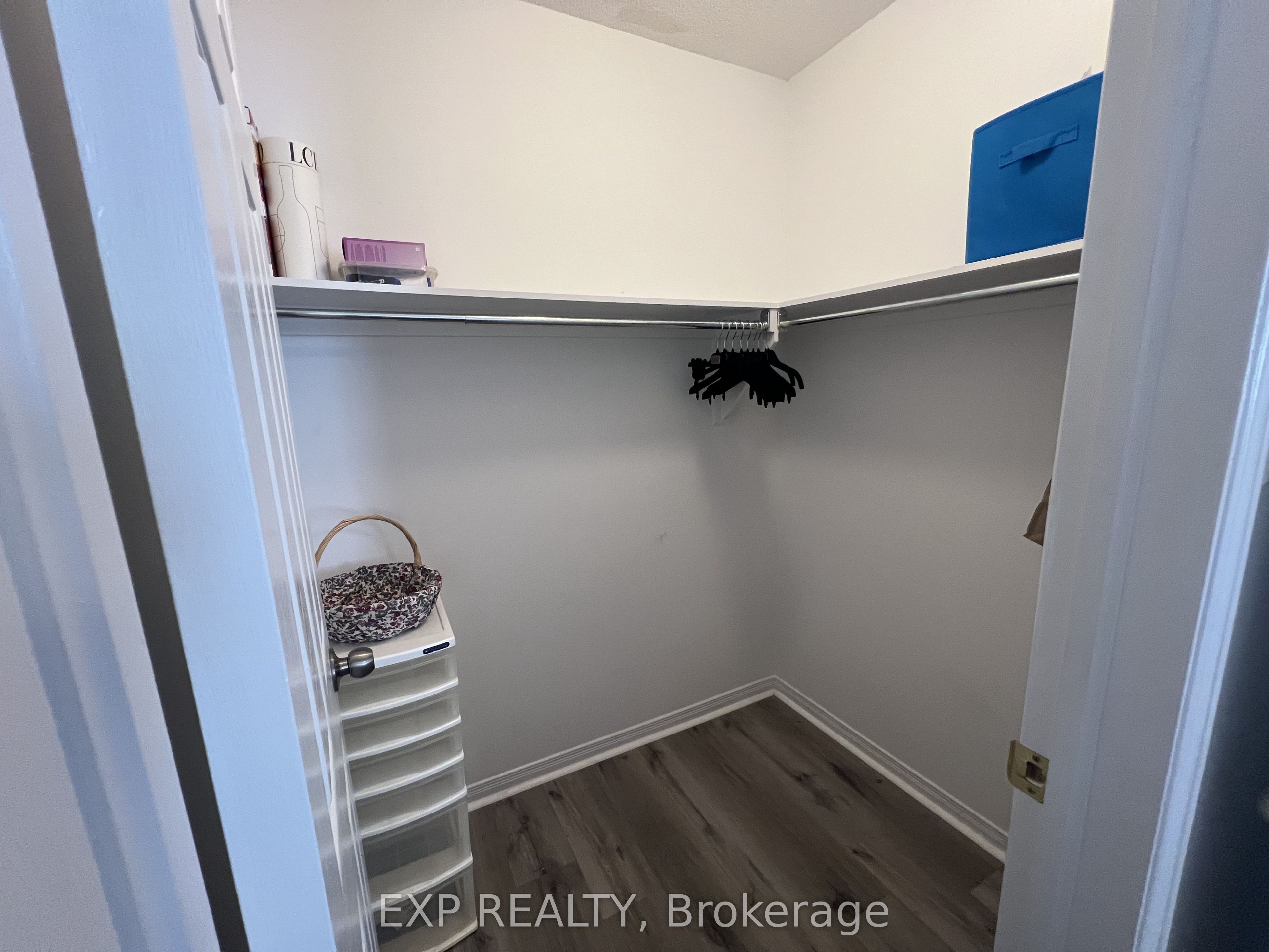 166 Forward Avenue Property Photo 24