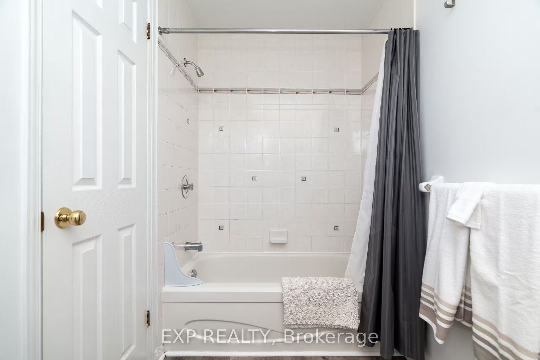 166 Forward Avenue Property Photo 26