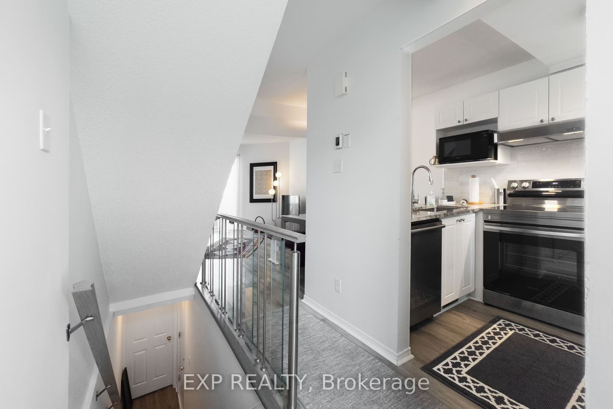 166 Forward Avenue Property Photo 27