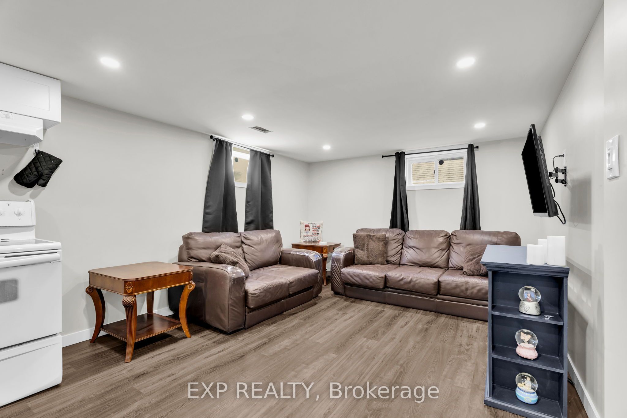 19 Woodman Drive Property Photo 32