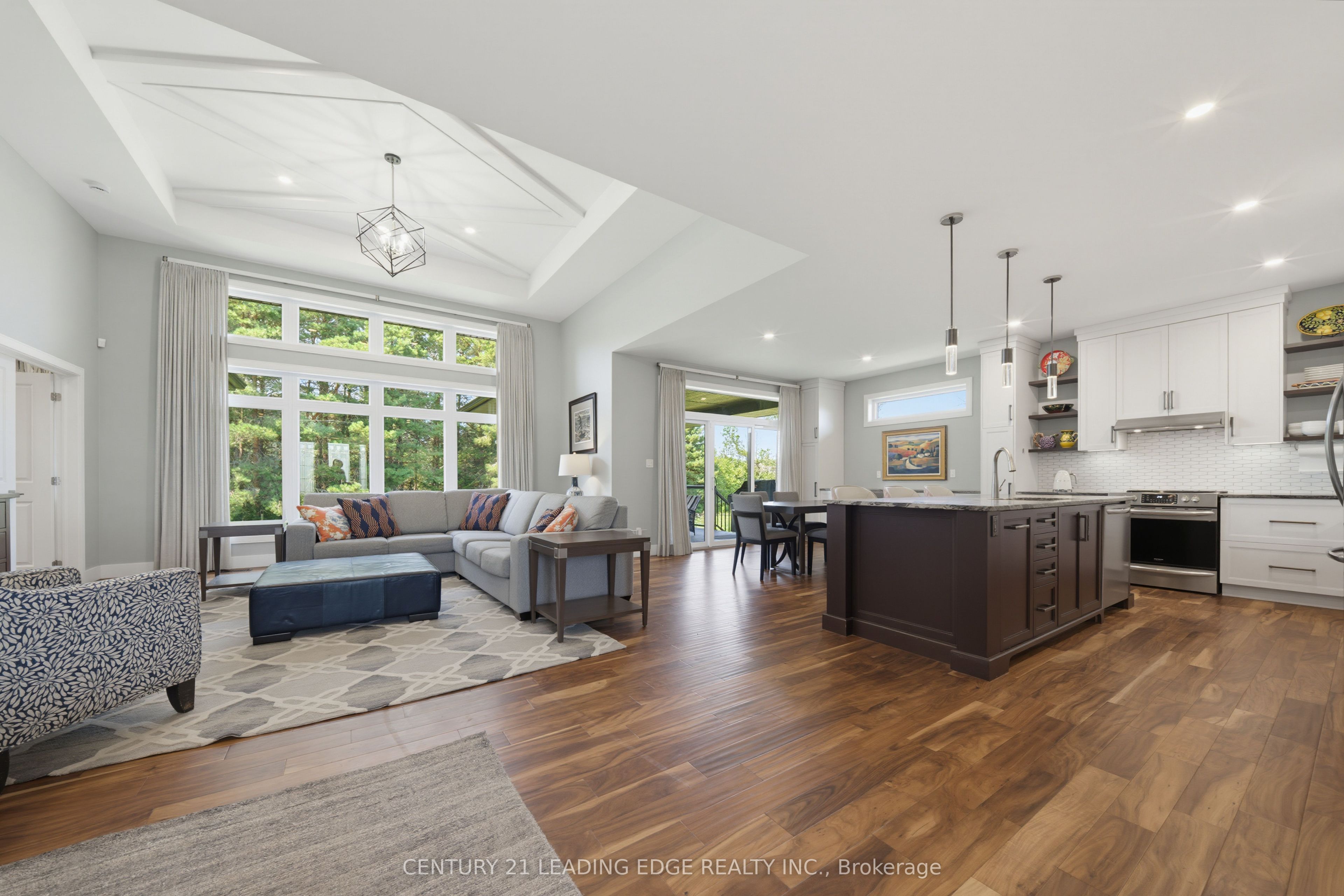 9 Leaside Street Property Photo 15
