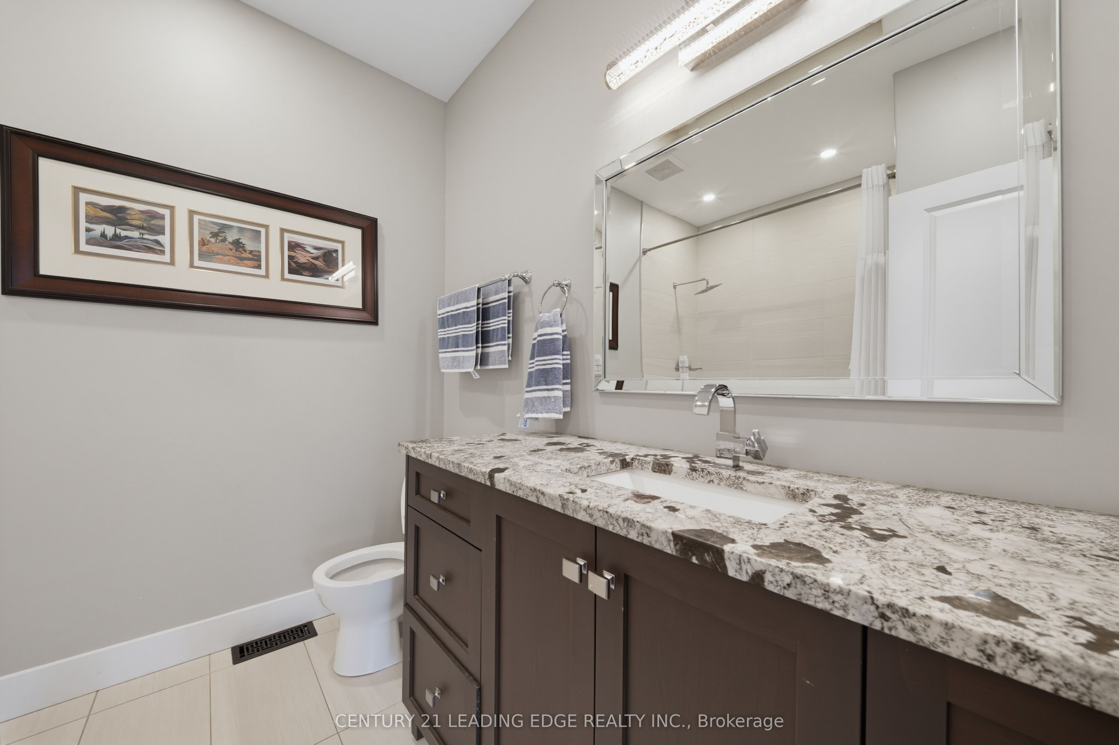 9 Leaside Street Property Photo 31