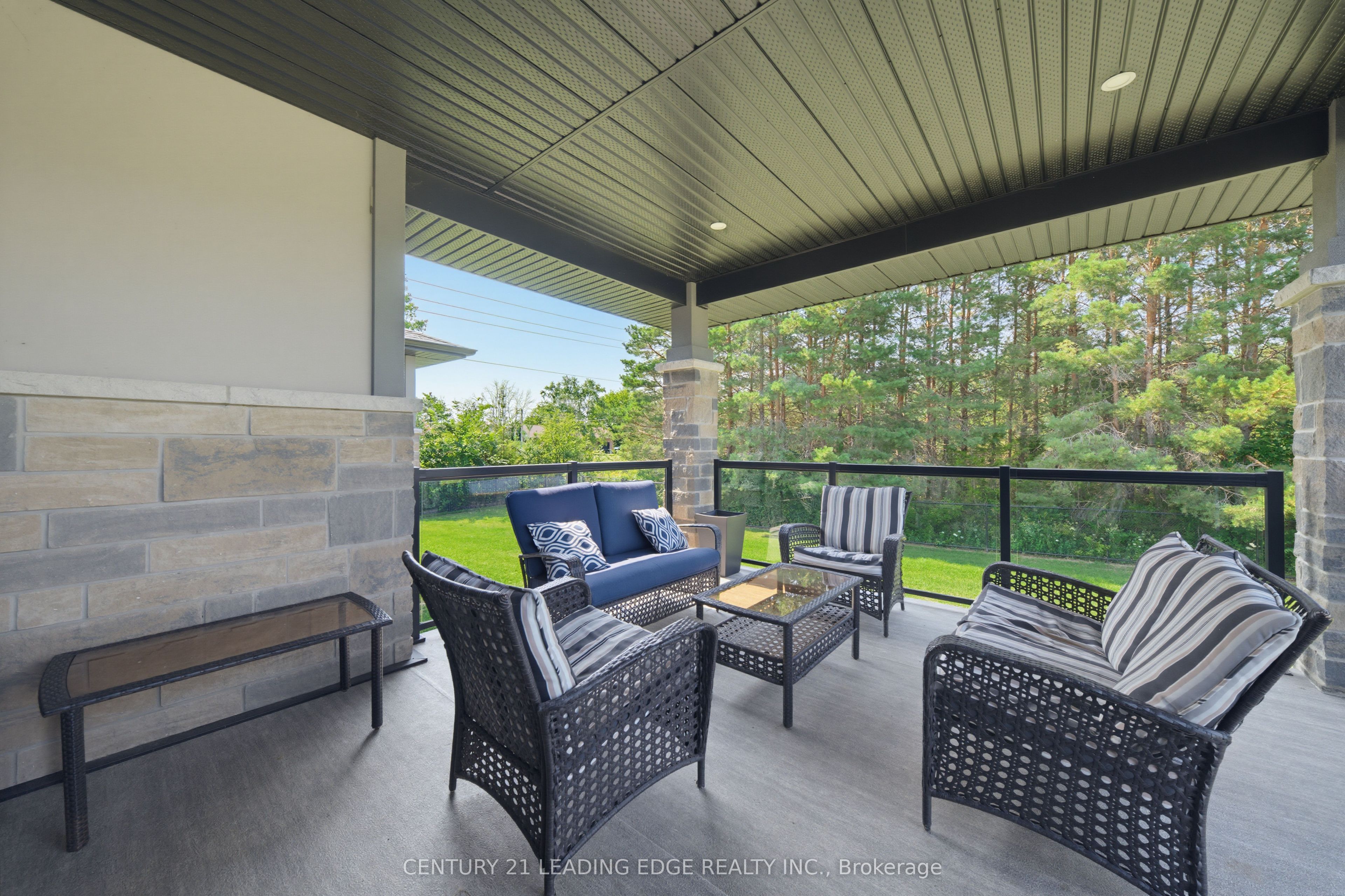9 Leaside Street Property Photo 46