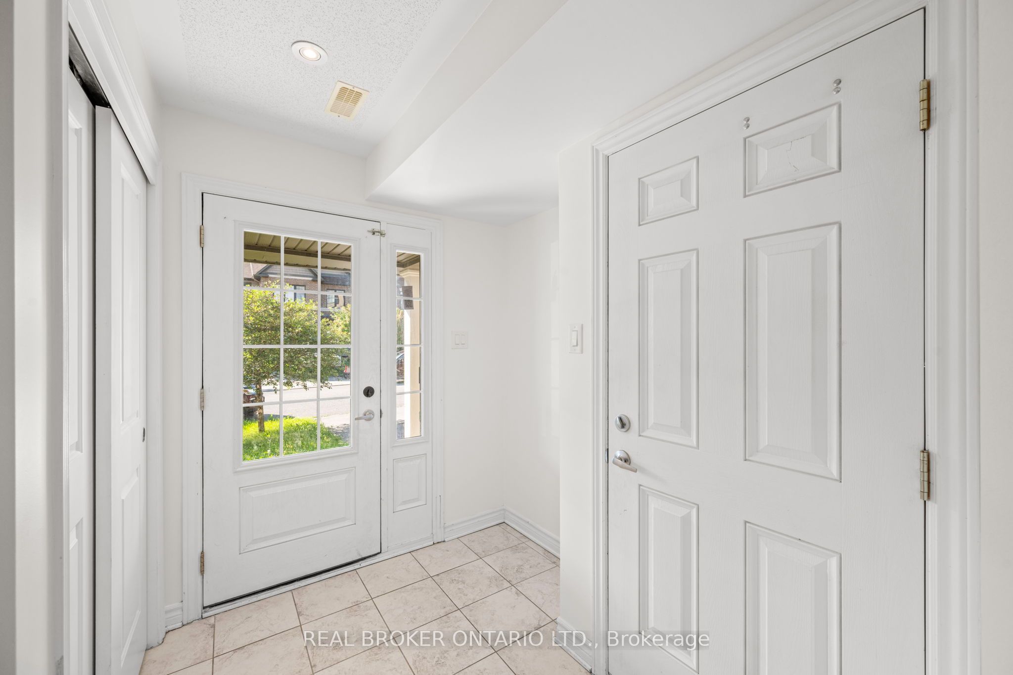 66 Fallengale Crescent Property Photo 3