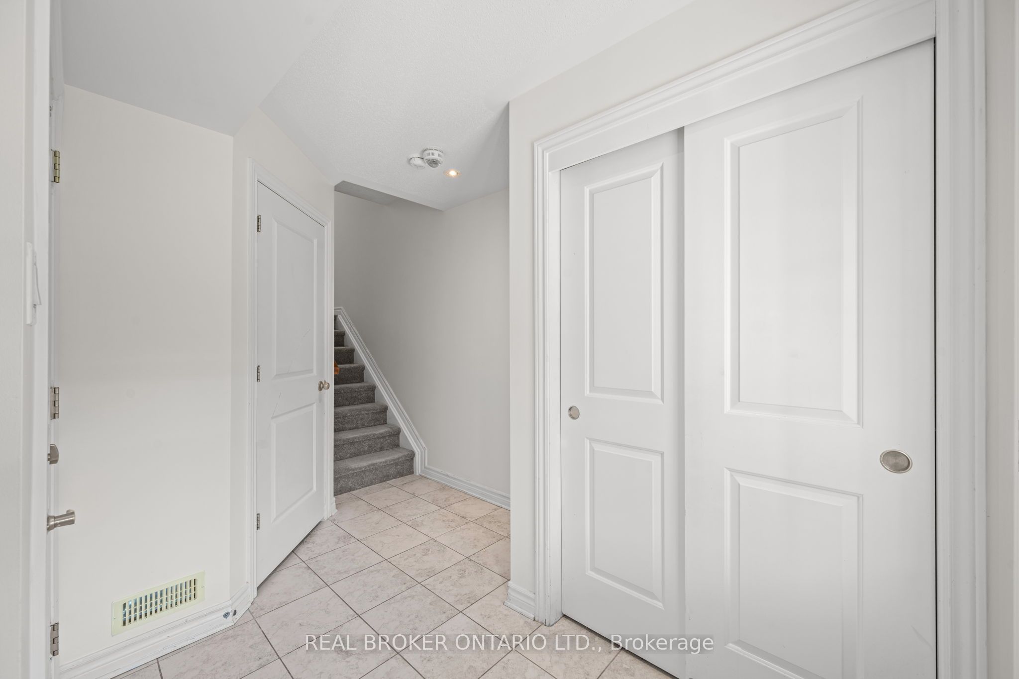 66 Fallengale Crescent Property Photo 4