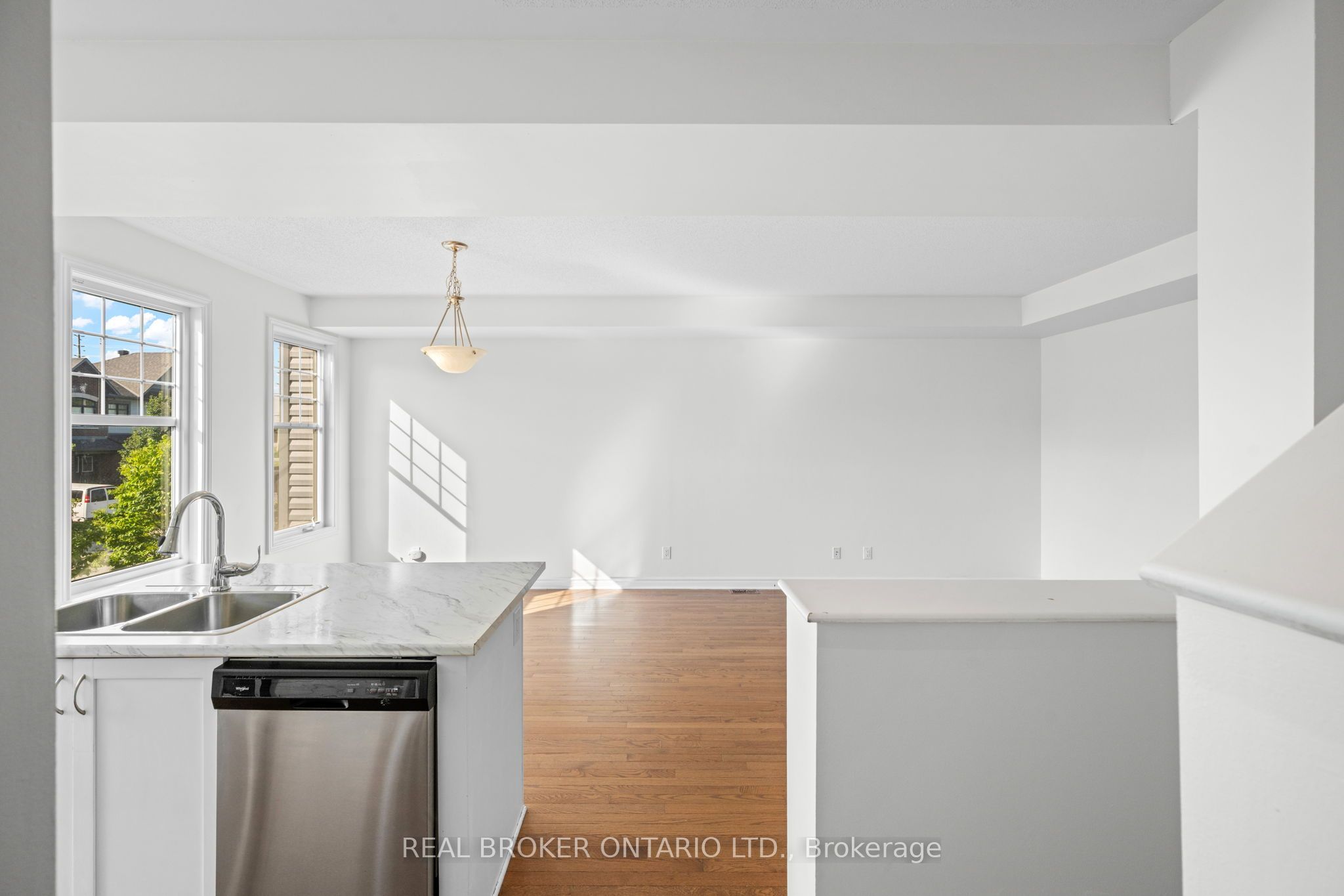 66 Fallengale Crescent Property Photo 7