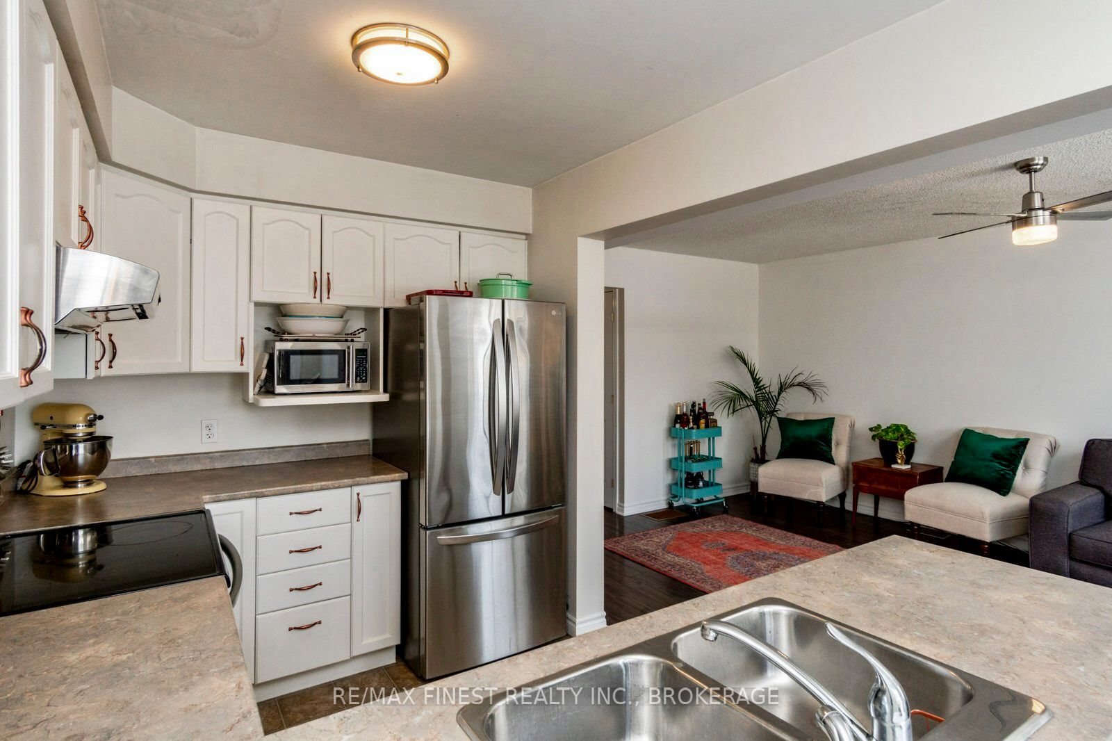 116 Fireside Court Property Photo 9