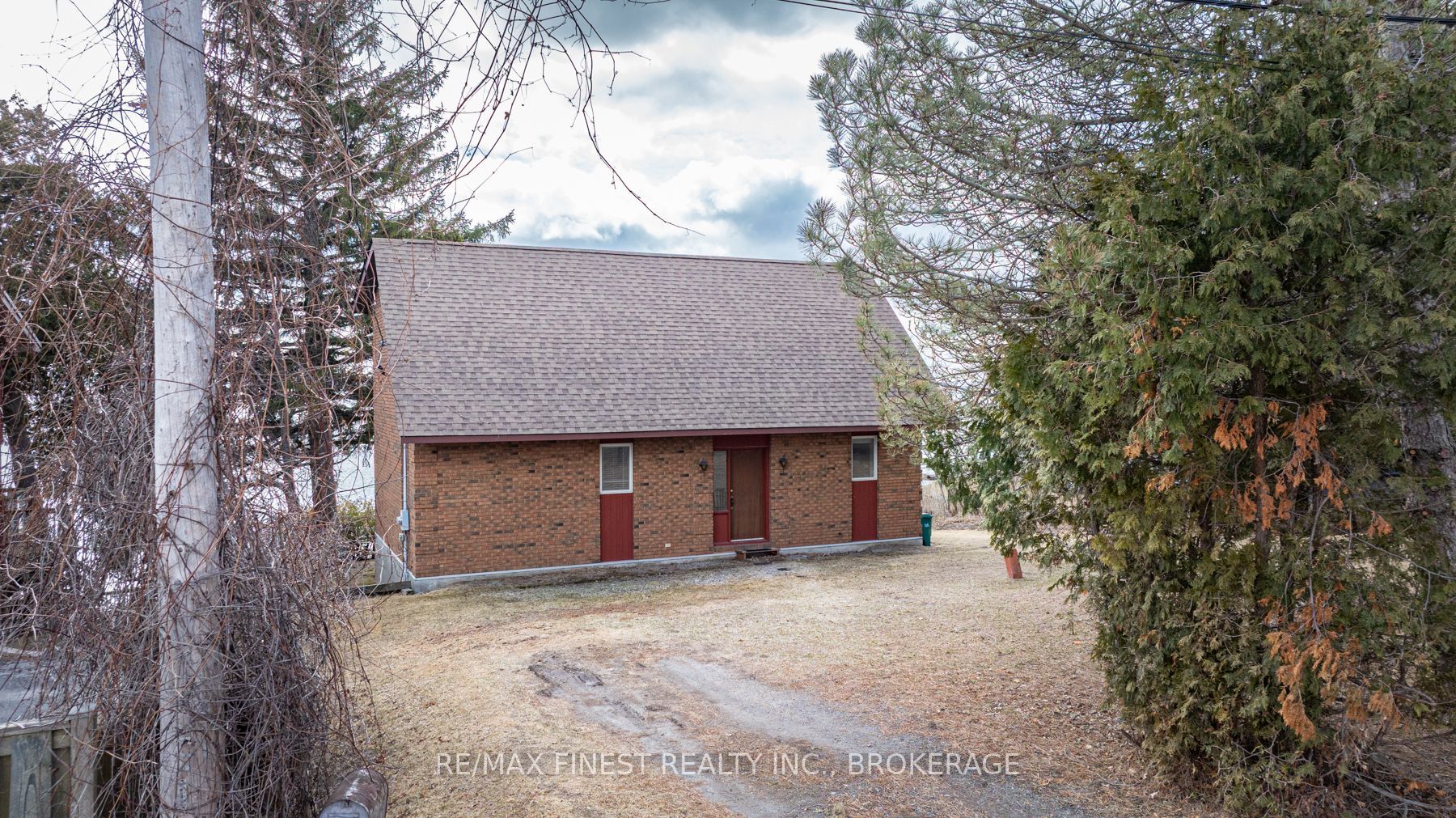 1141 Front Road Property Photo 4