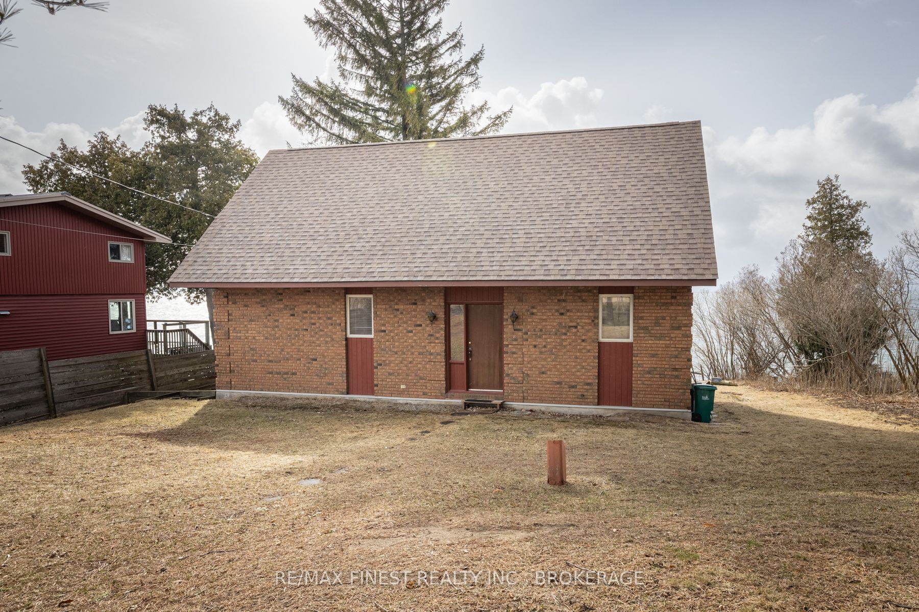 1141 Front Road Property Photo 5