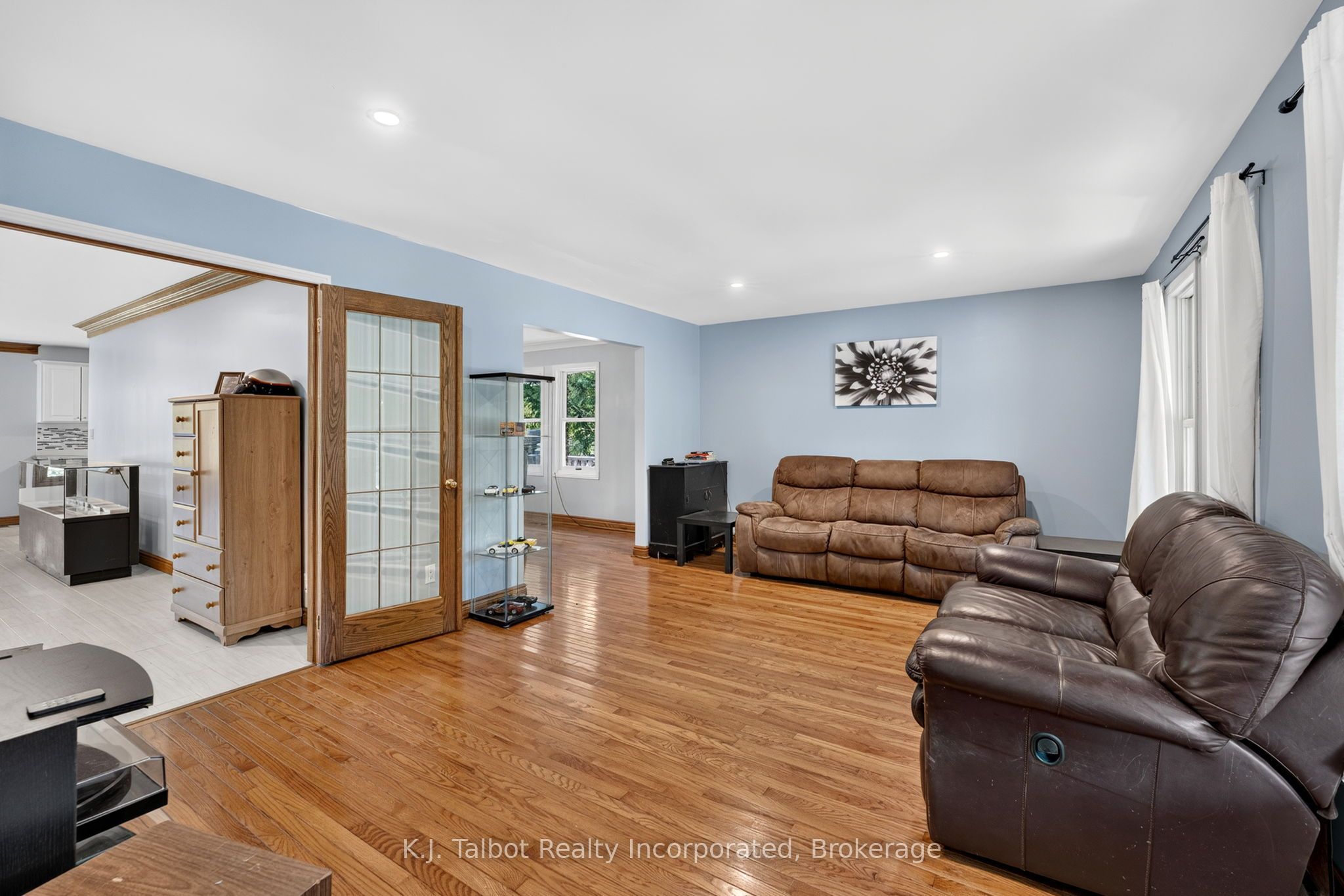 4 John Avenue Property Photo 9