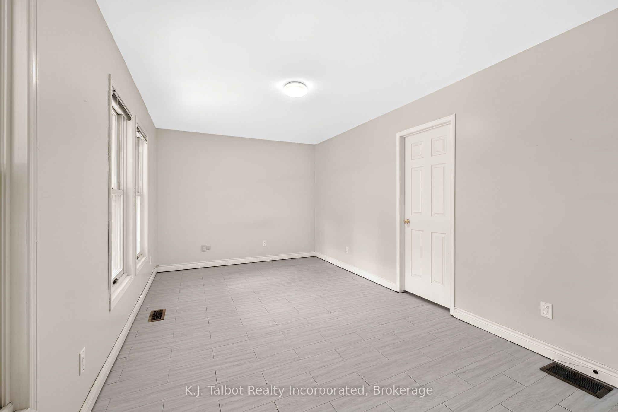 4 John Avenue Property Photo 25