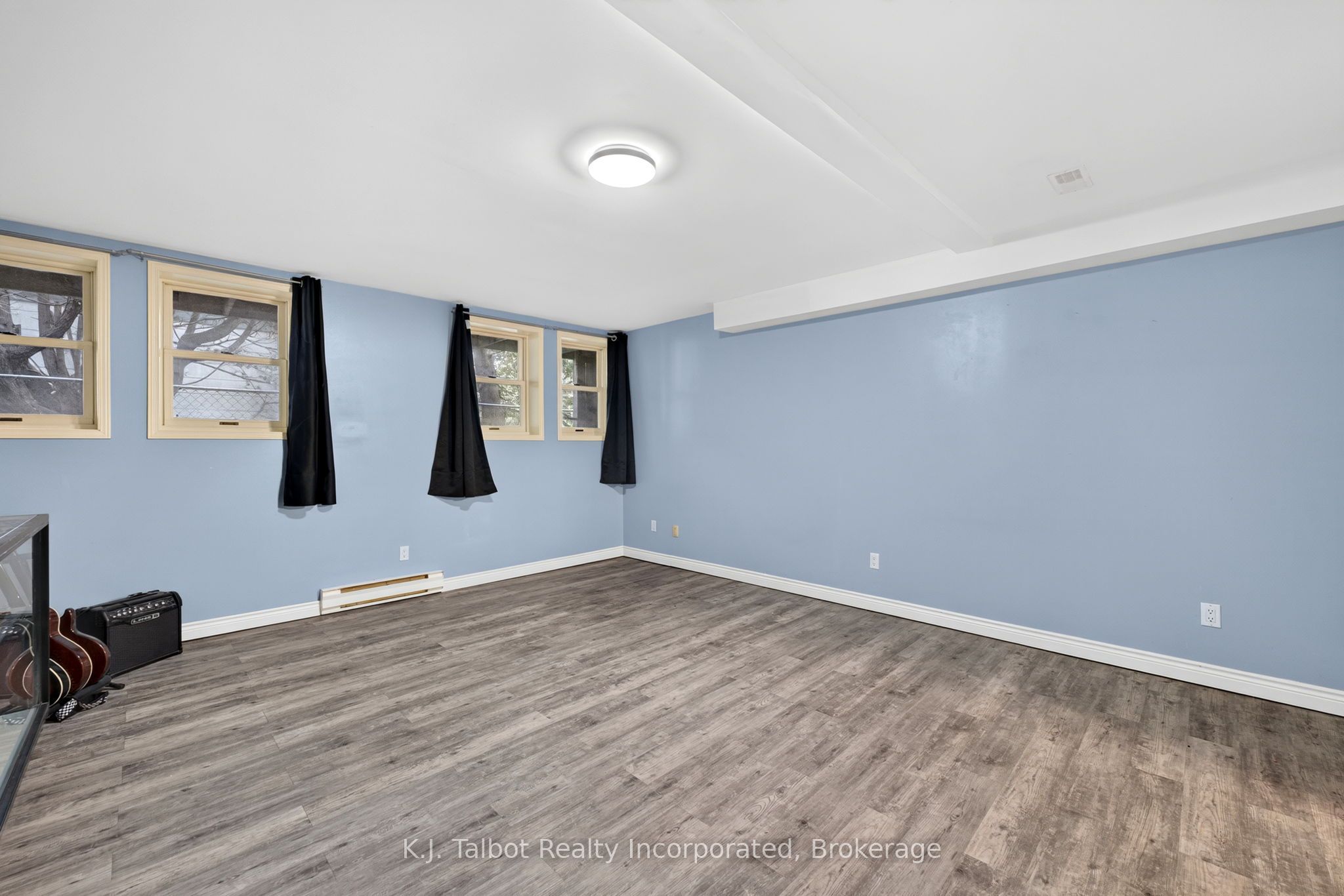 4 John Avenue Property Photo 32