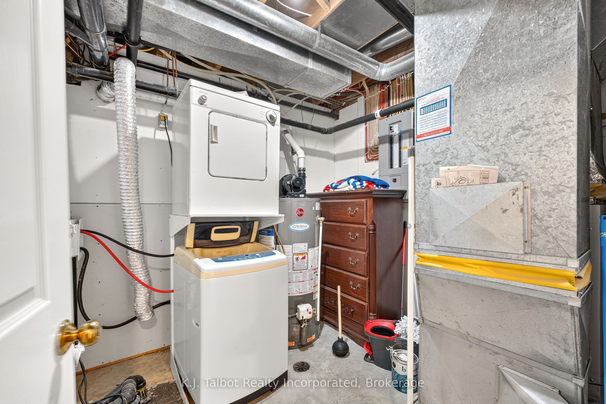 4 John Avenue Property Photo 38