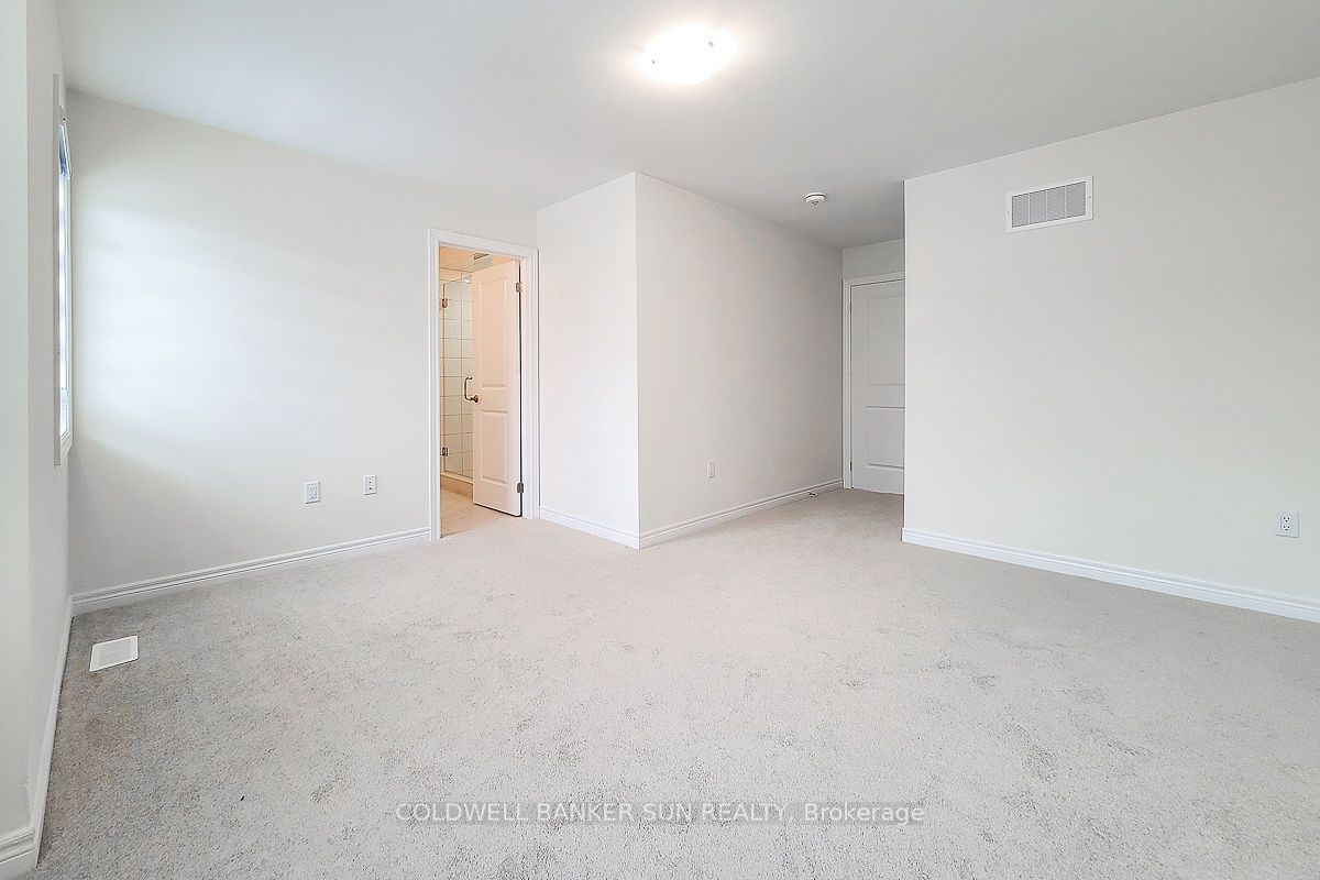 82 Pinot Crescent Property Photo 13