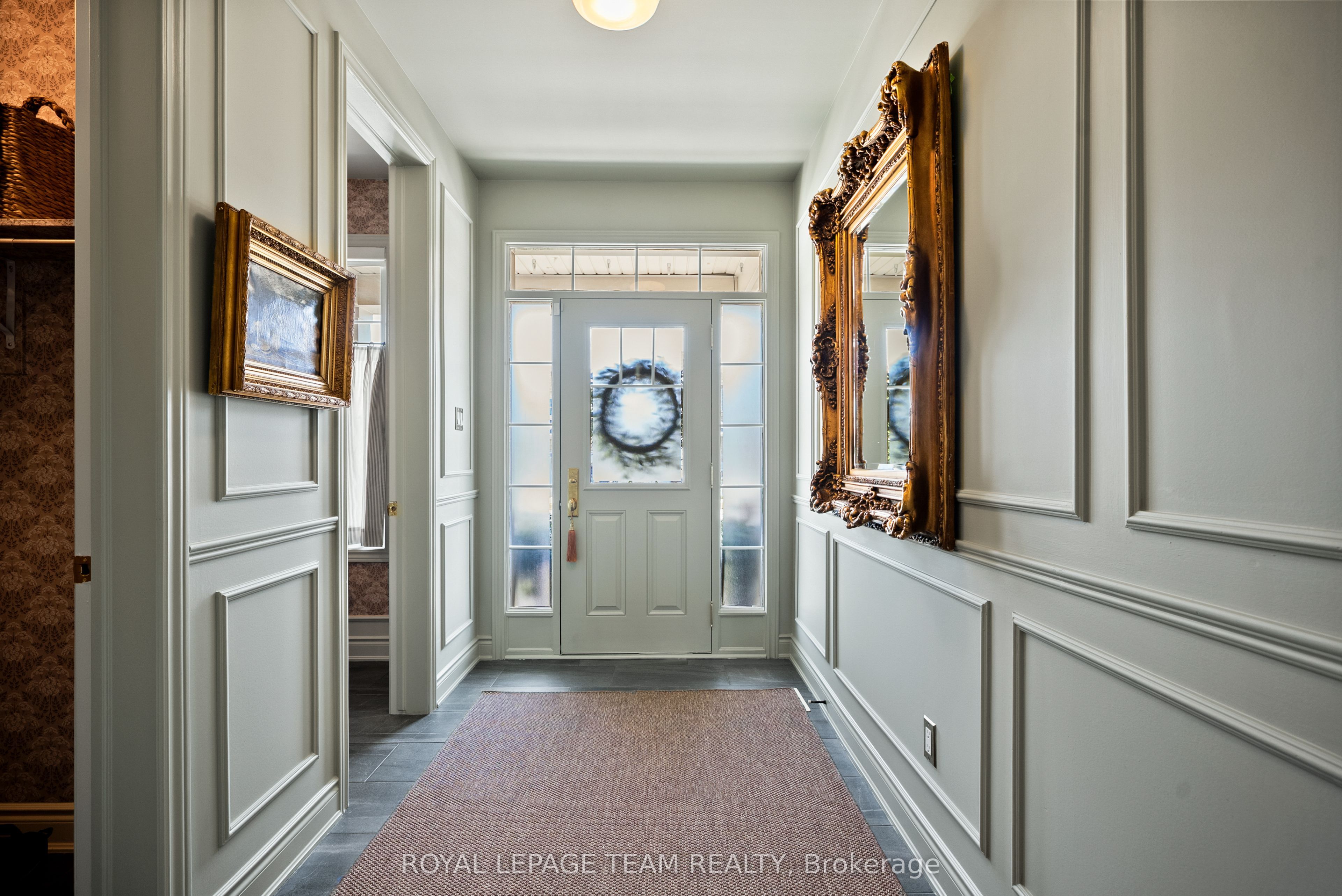 4865 Abbott Street E Property Photo 8