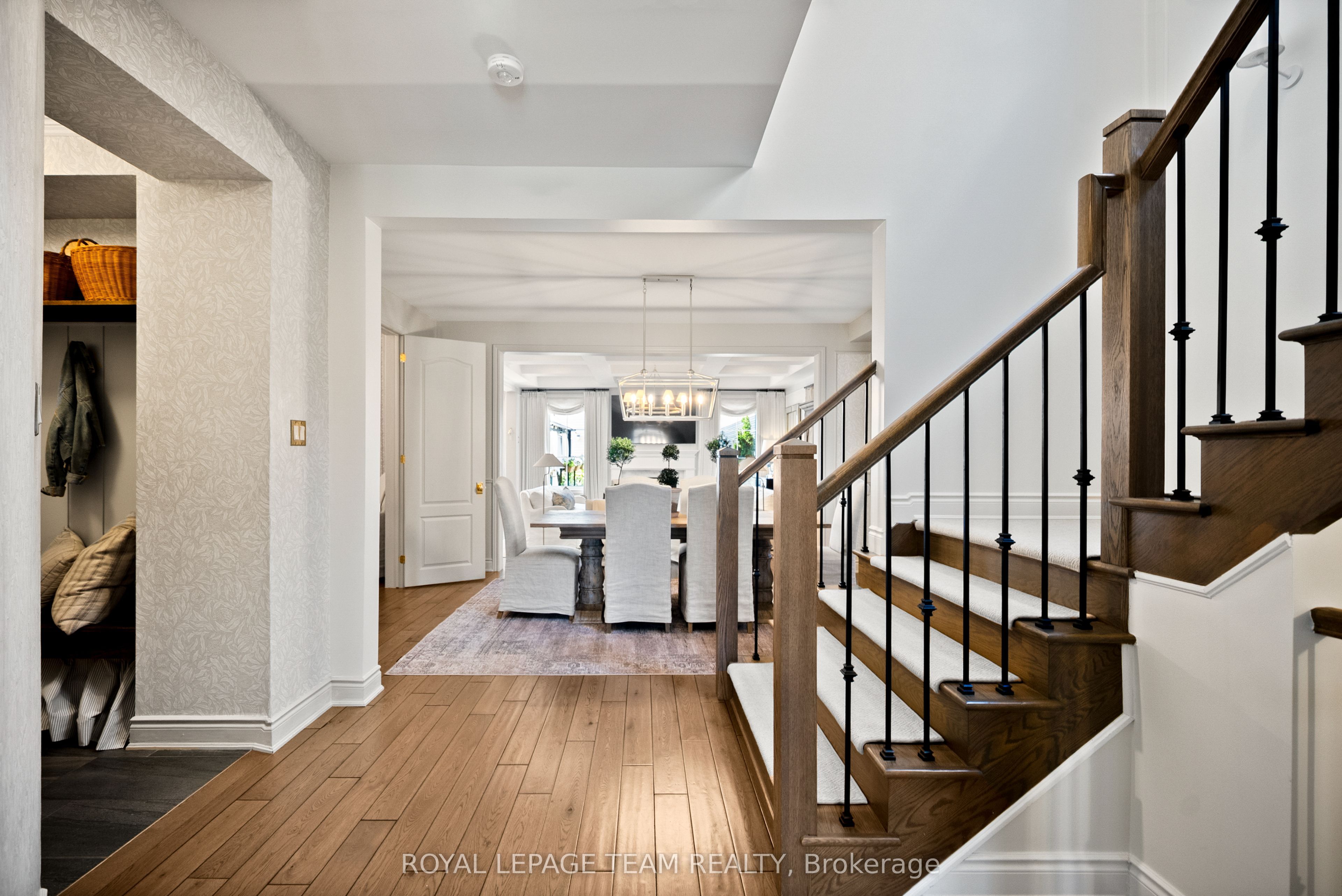4865 Abbott Street E Property Photo 10