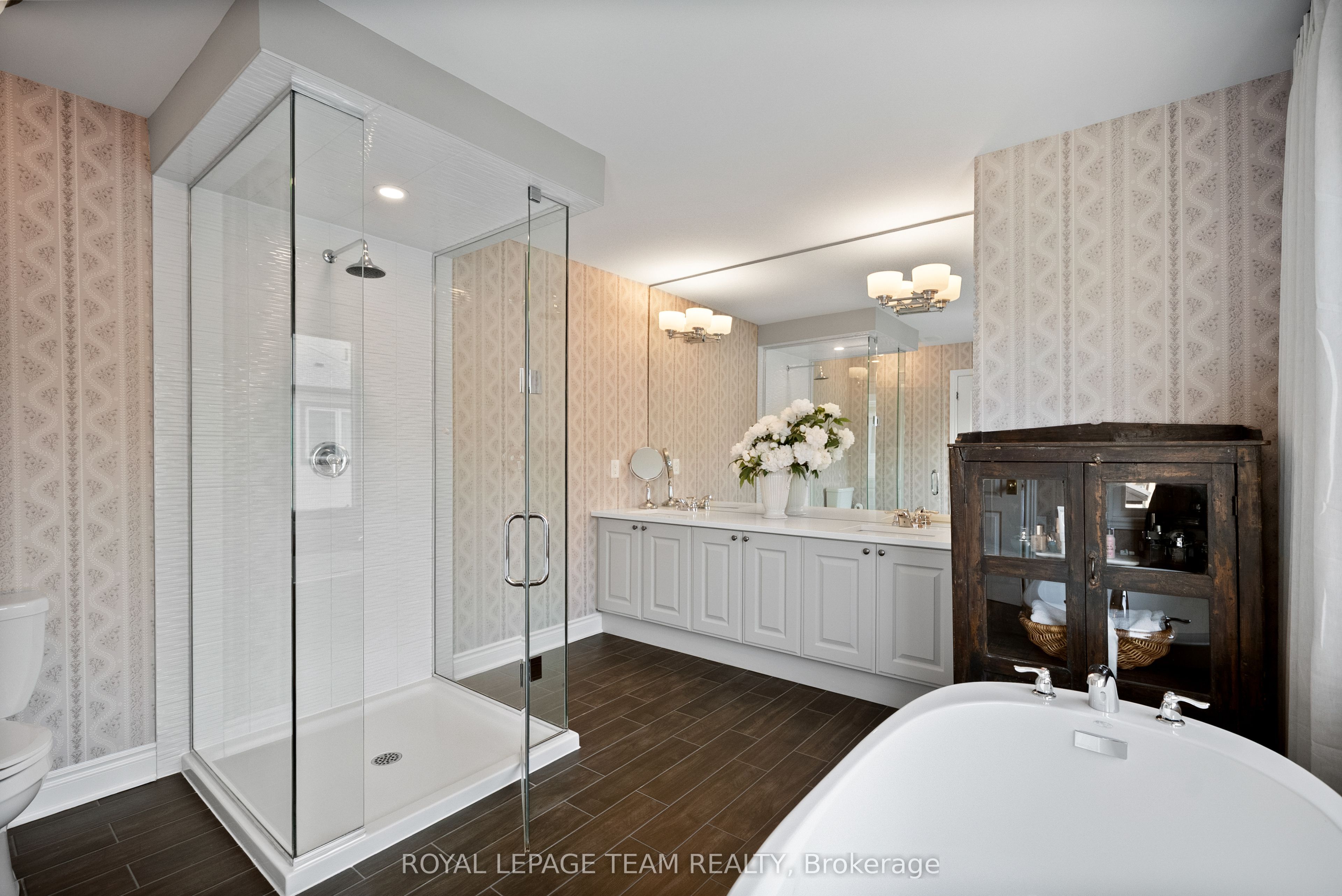 4865 Abbott Street E Property Photo 28