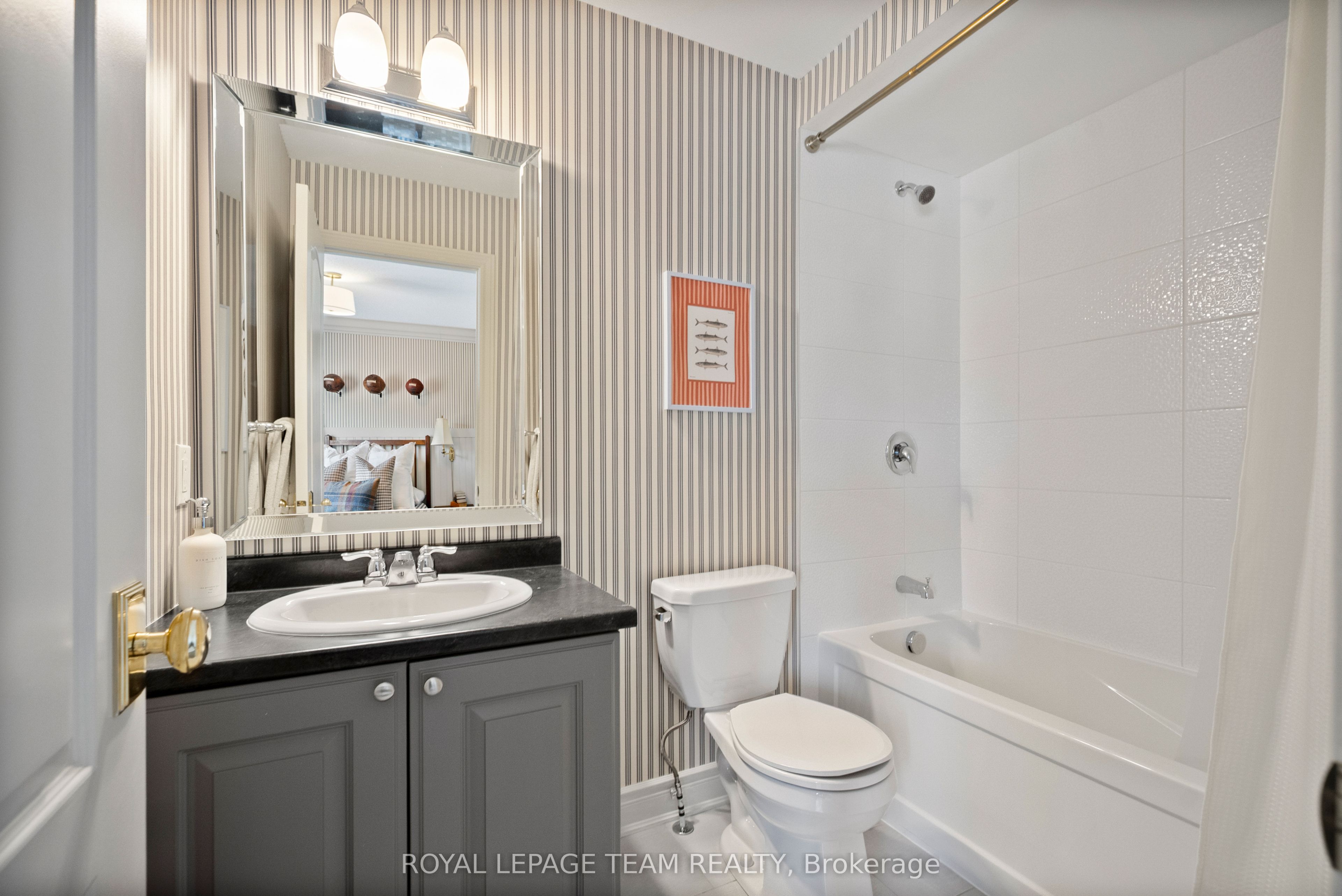 4865 Abbott Street E Property Photo 38