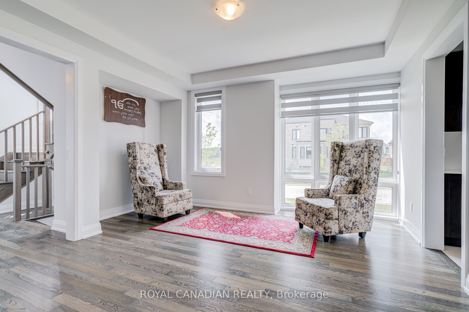 1439 Upper Thames Drive Property Photo 14