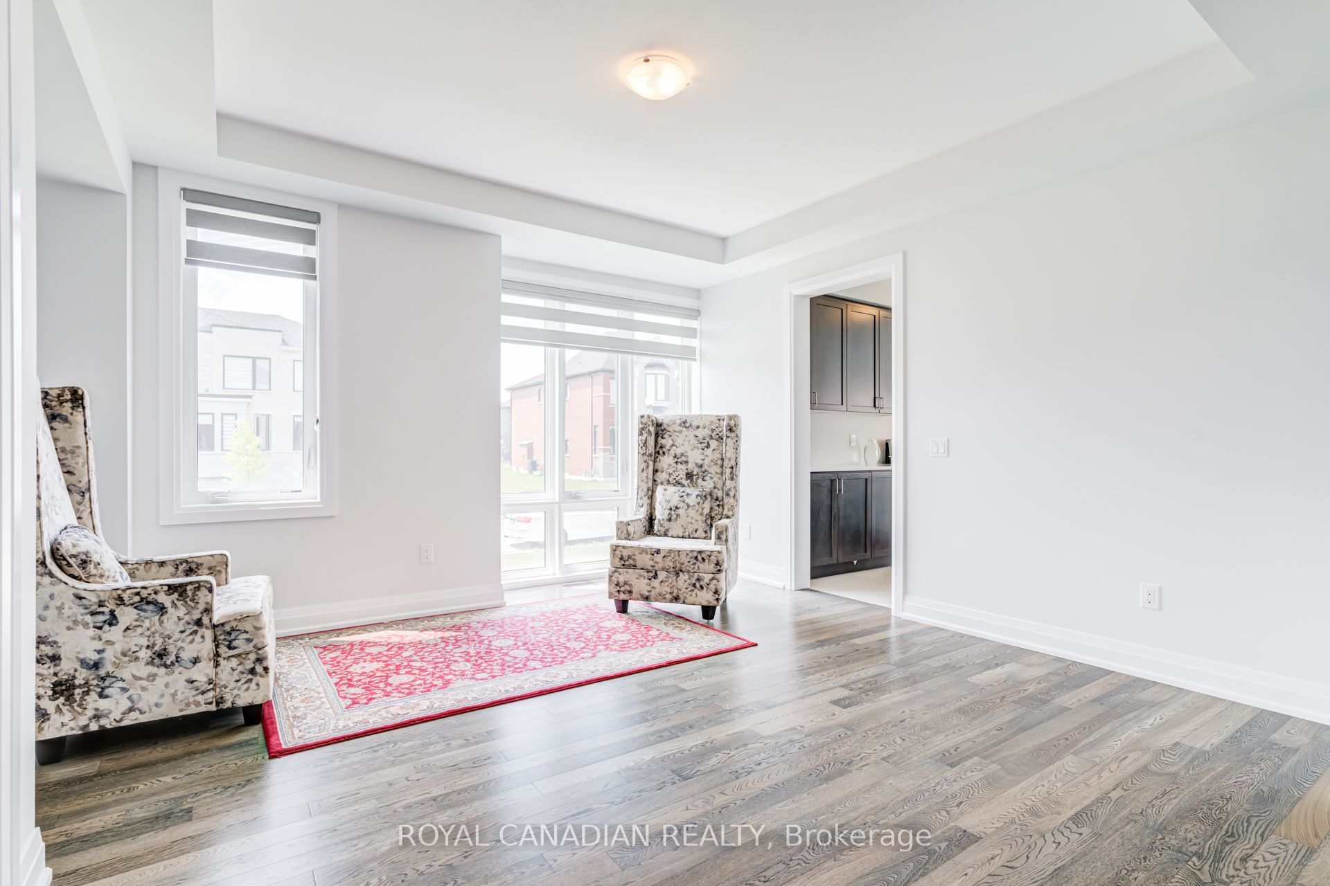 1439 Upper Thames Drive Property Photo 15