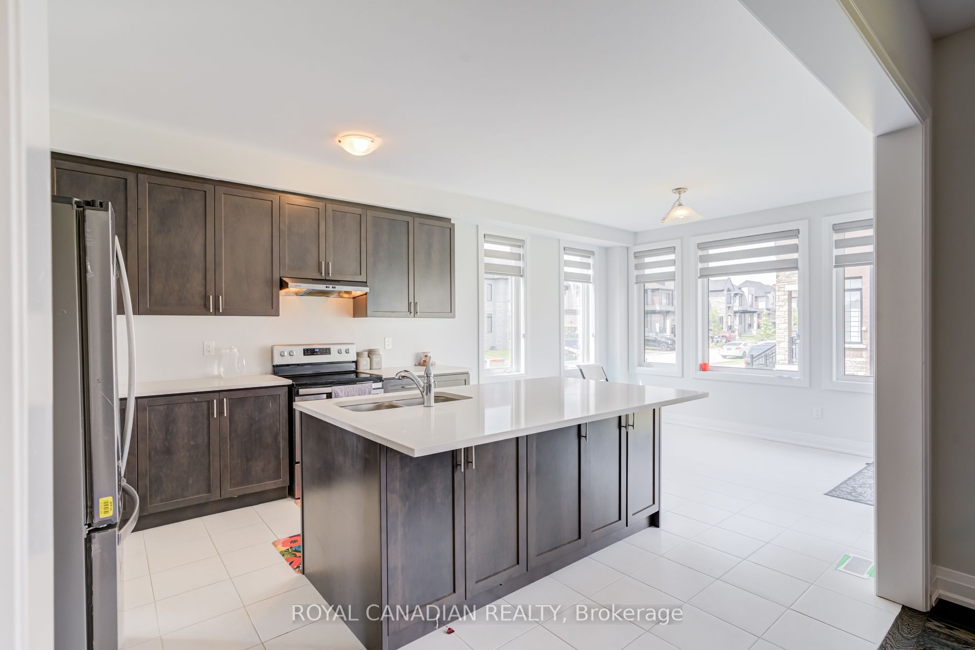 1439 Upper Thames Drive Property Photo 18