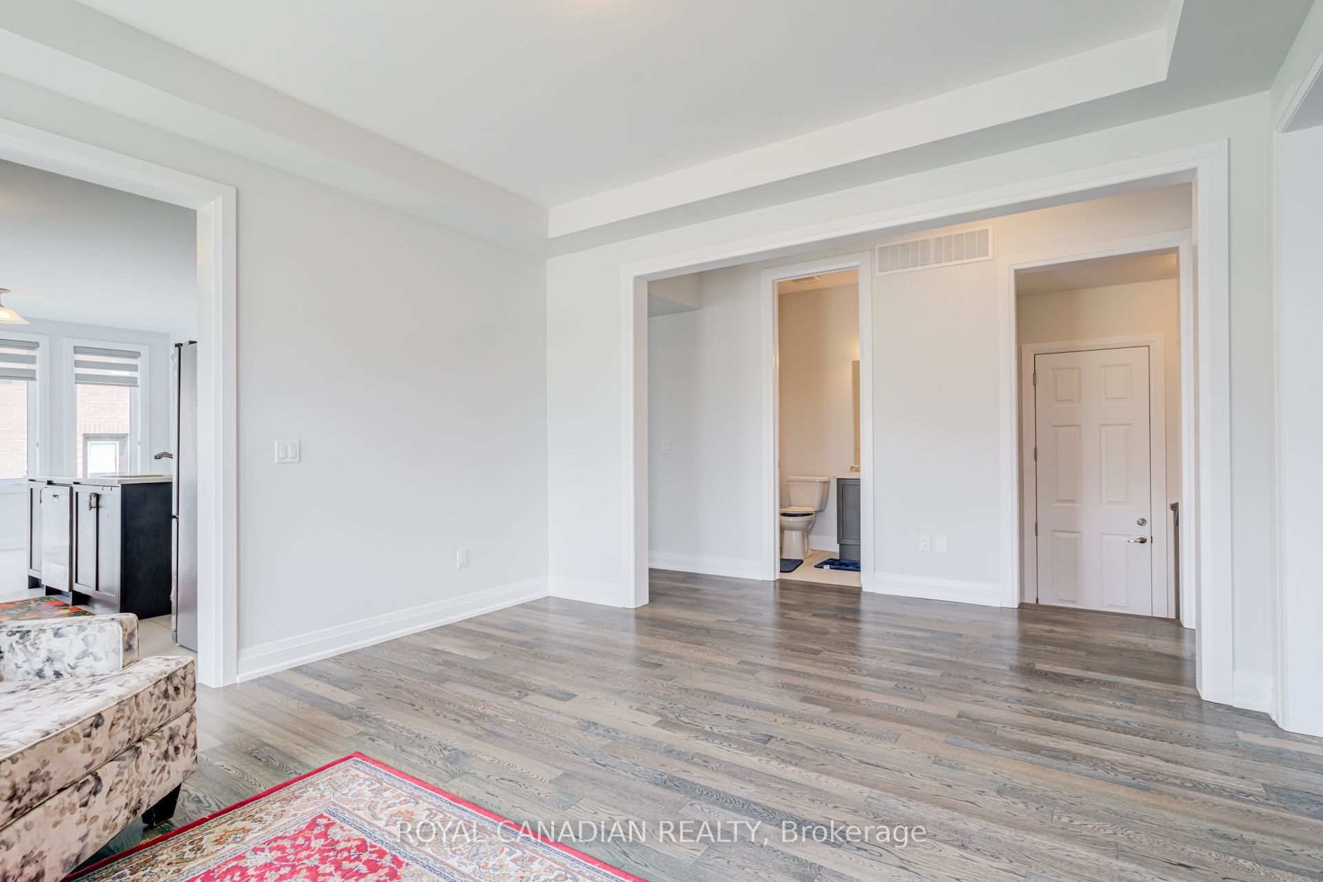 1439 Upper Thames Drive Property Photo 19