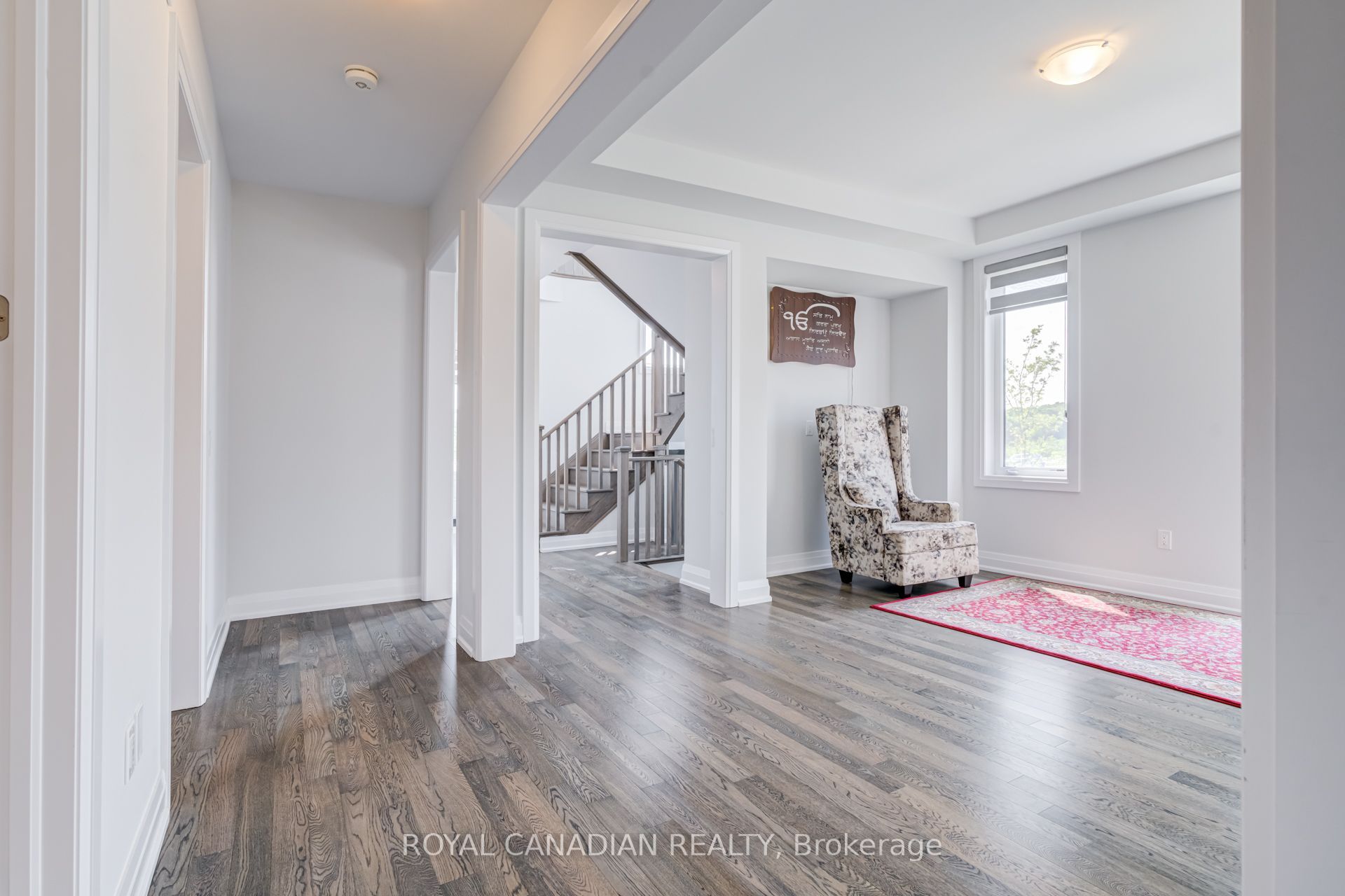 1439 Upper Thames Drive Property Photo 21