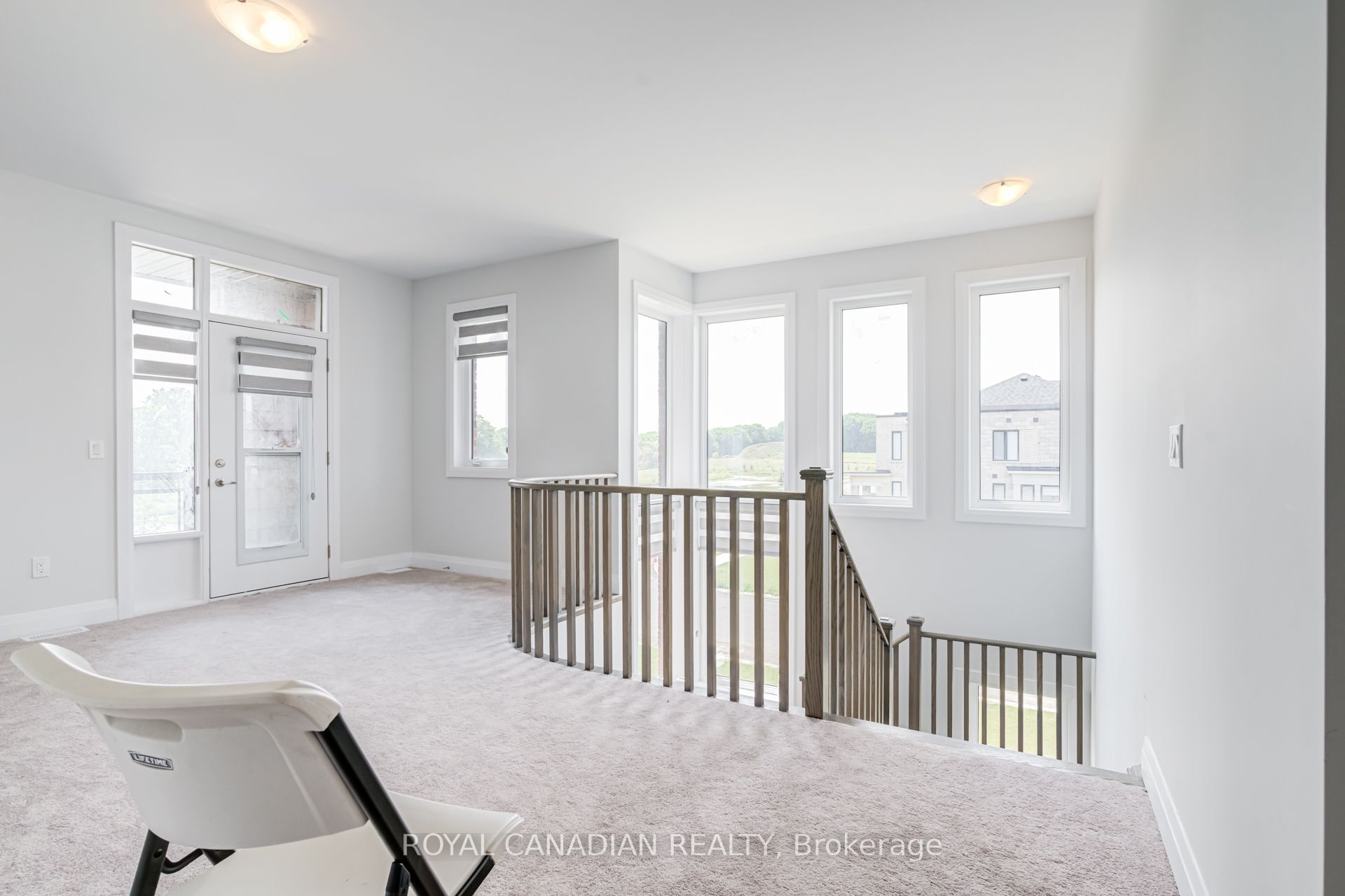 1439 Upper Thames Drive Property Photo 23