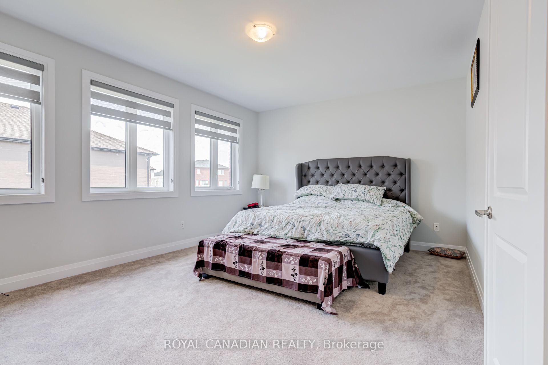 1439 Upper Thames Drive Property Photo 27