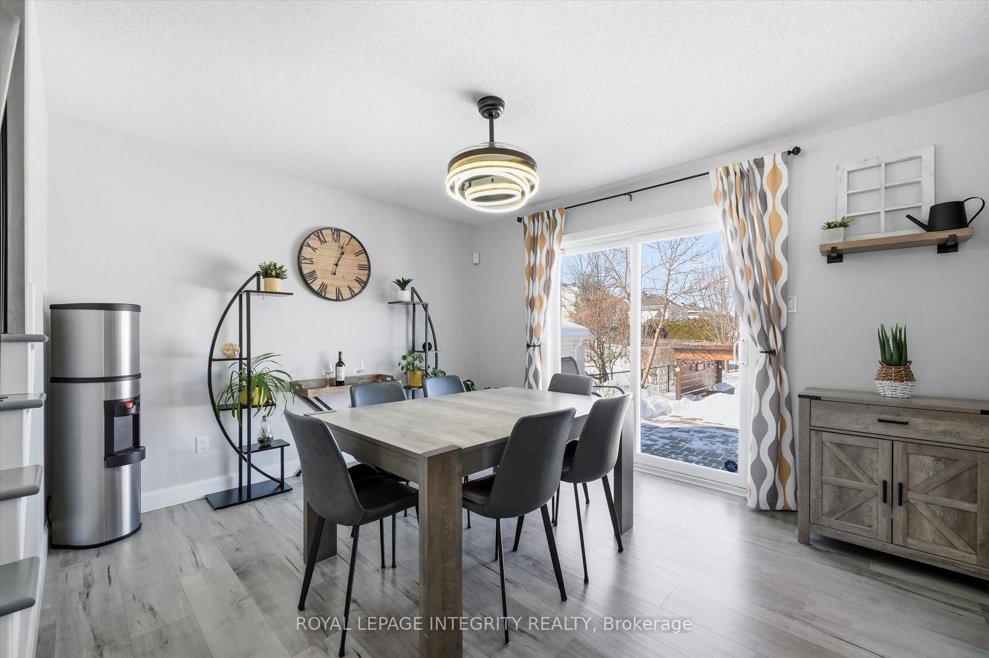 36 Frontenac Boulevard Property Photo 12