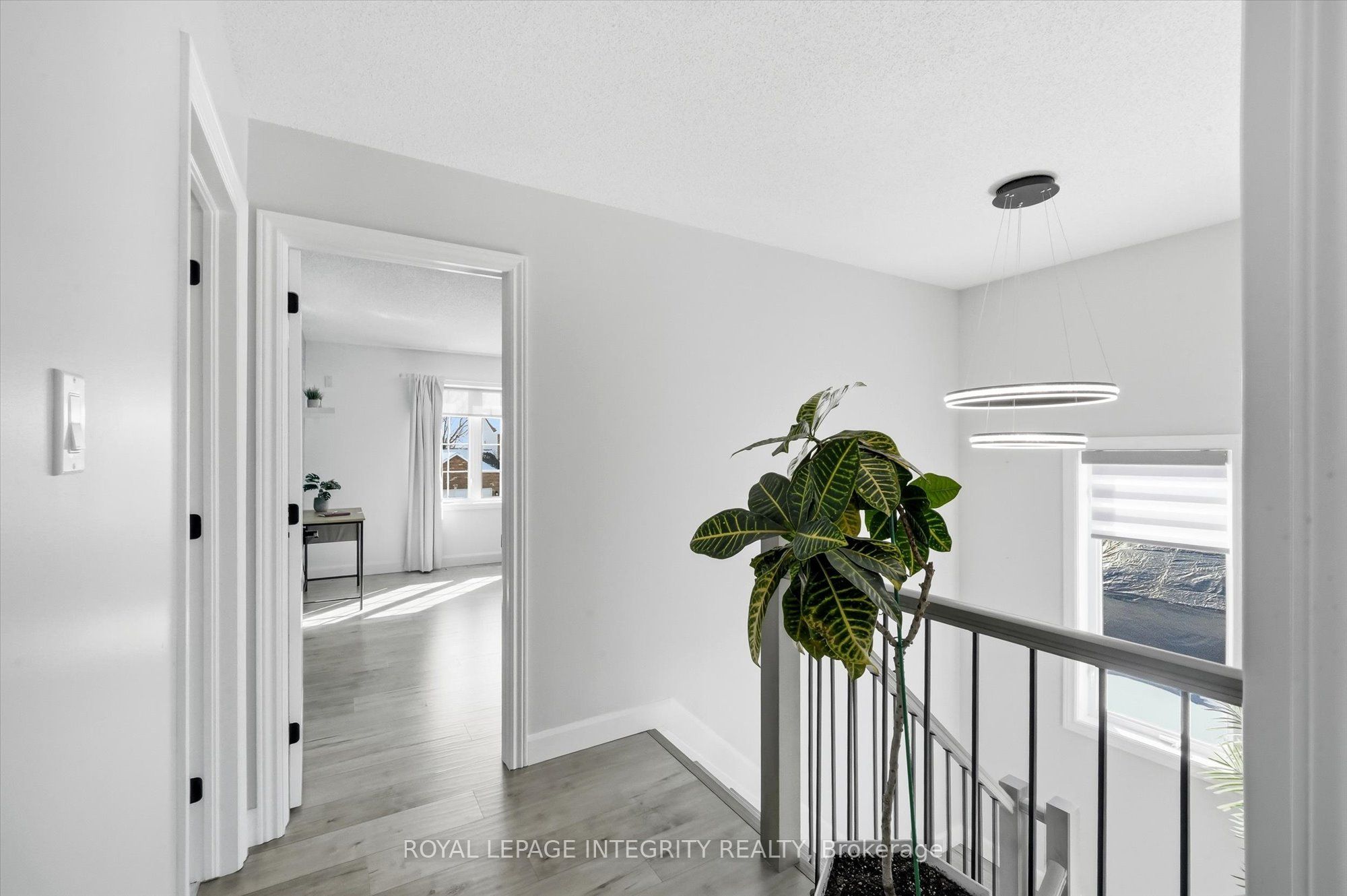 36 Frontenac Boulevard Property Photo 18