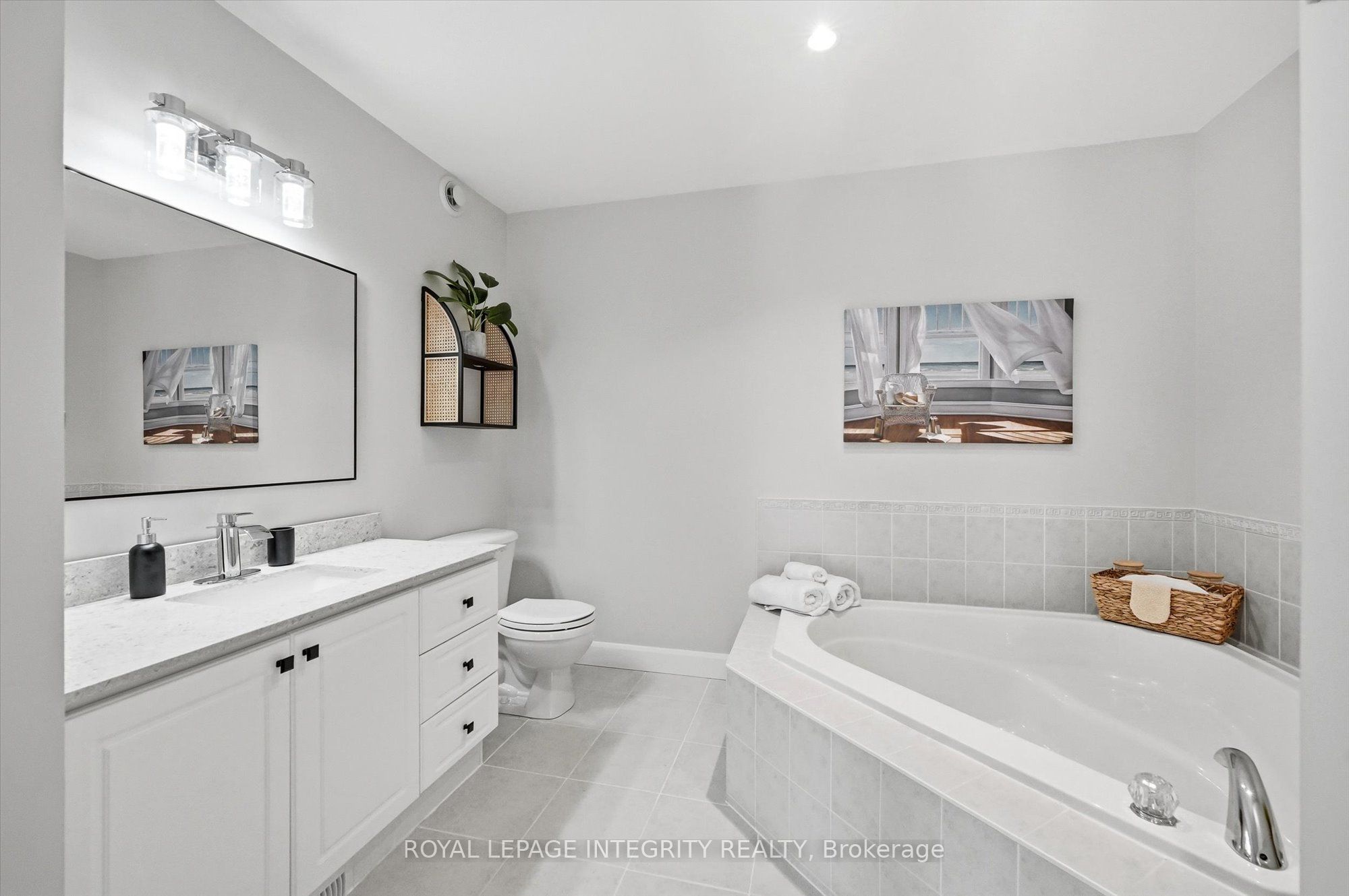 36 Frontenac Boulevard Property Photo 25