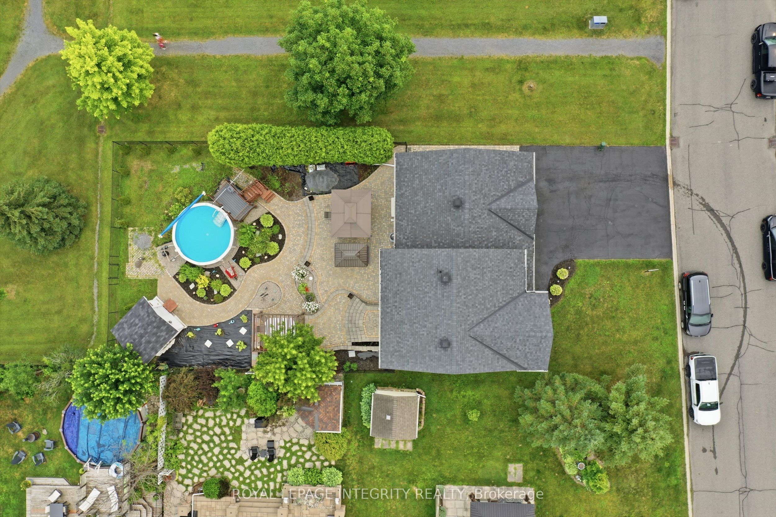 36 Frontenac Boulevard Property Photo 44