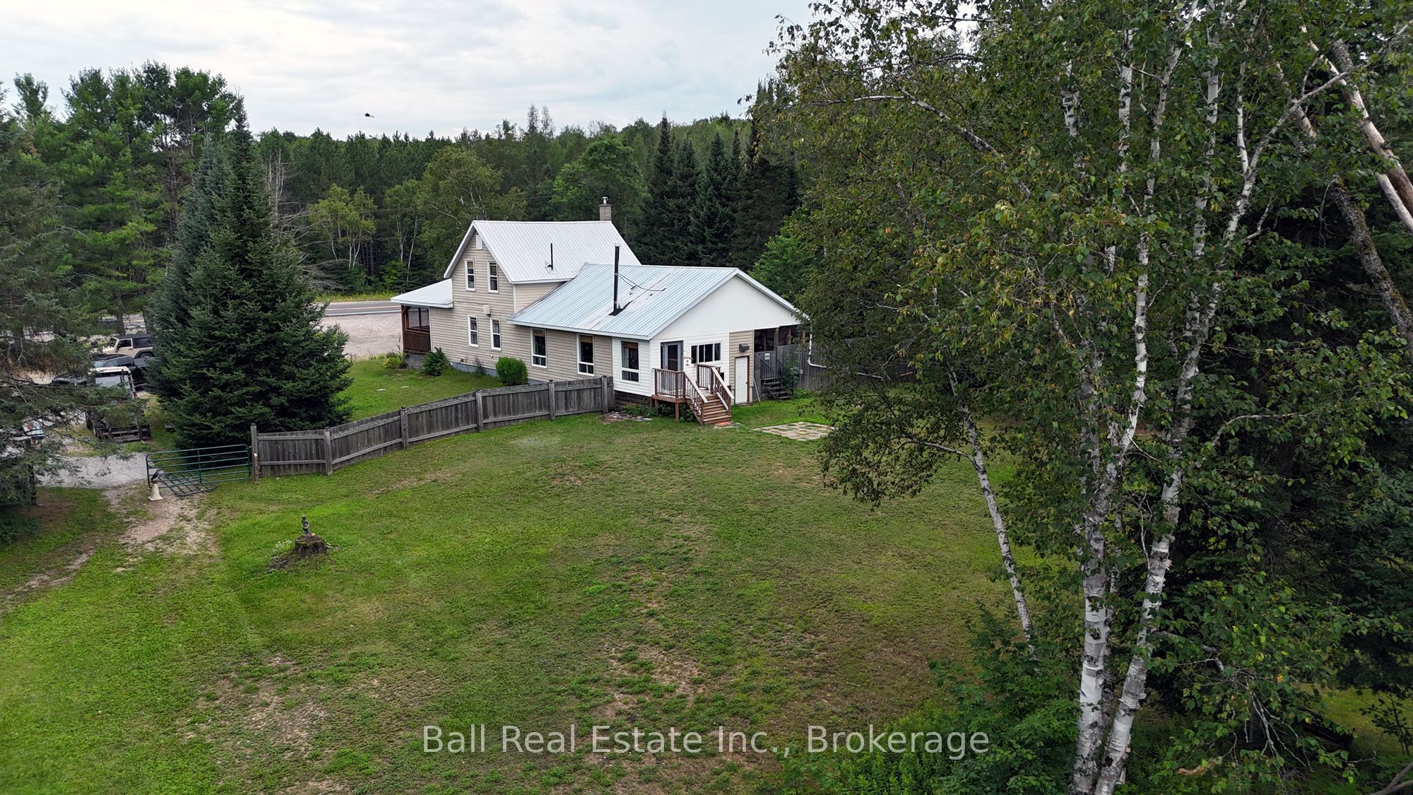 19573 Highway #118 Highway E Property Photo 16