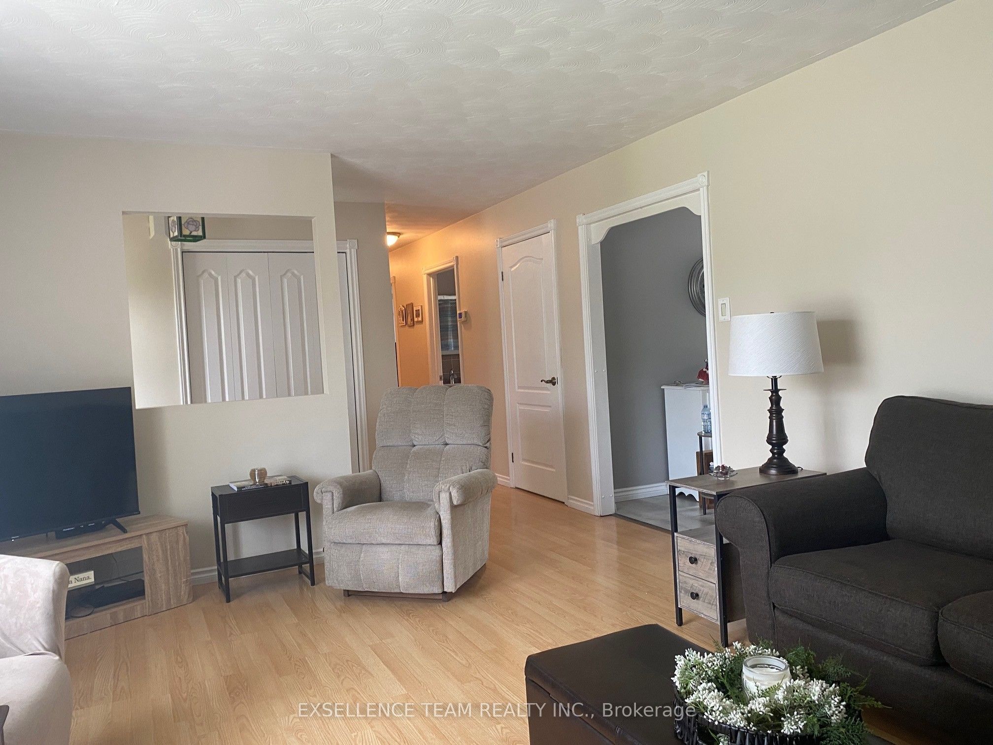 39 Wales Drive Property Photo 3